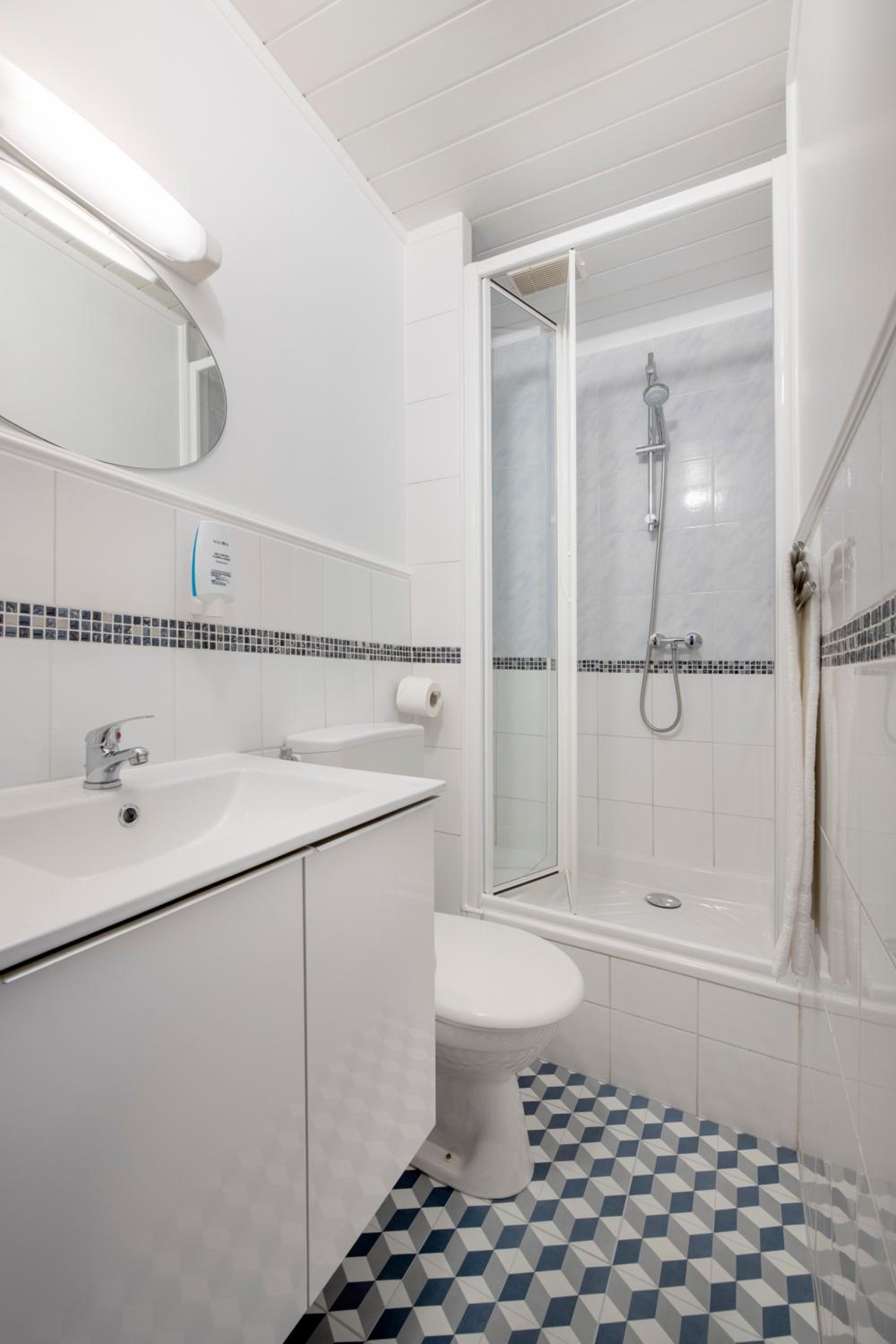 Standard  Room - Photo 2