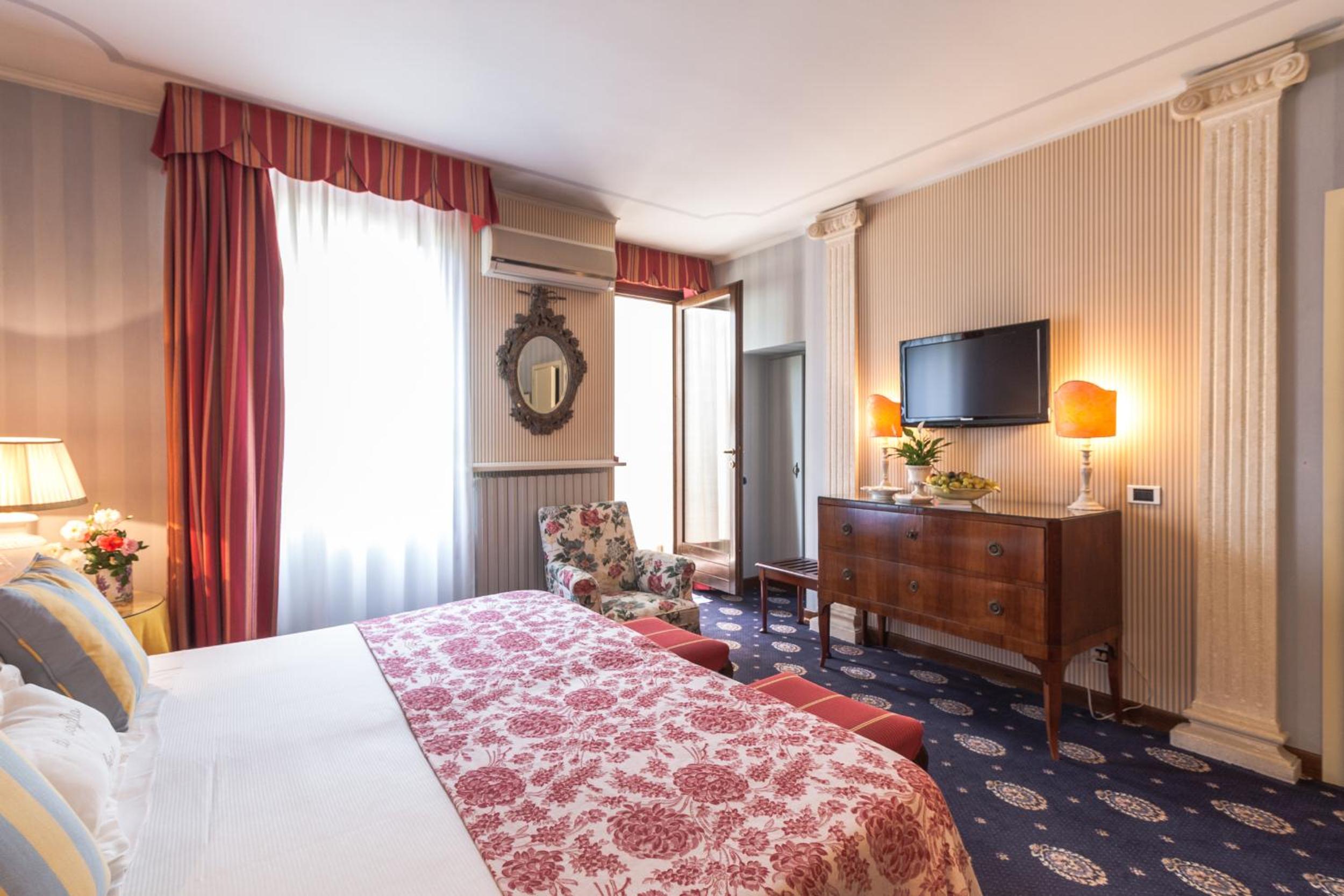 Deluxe Double Room - Photo 2