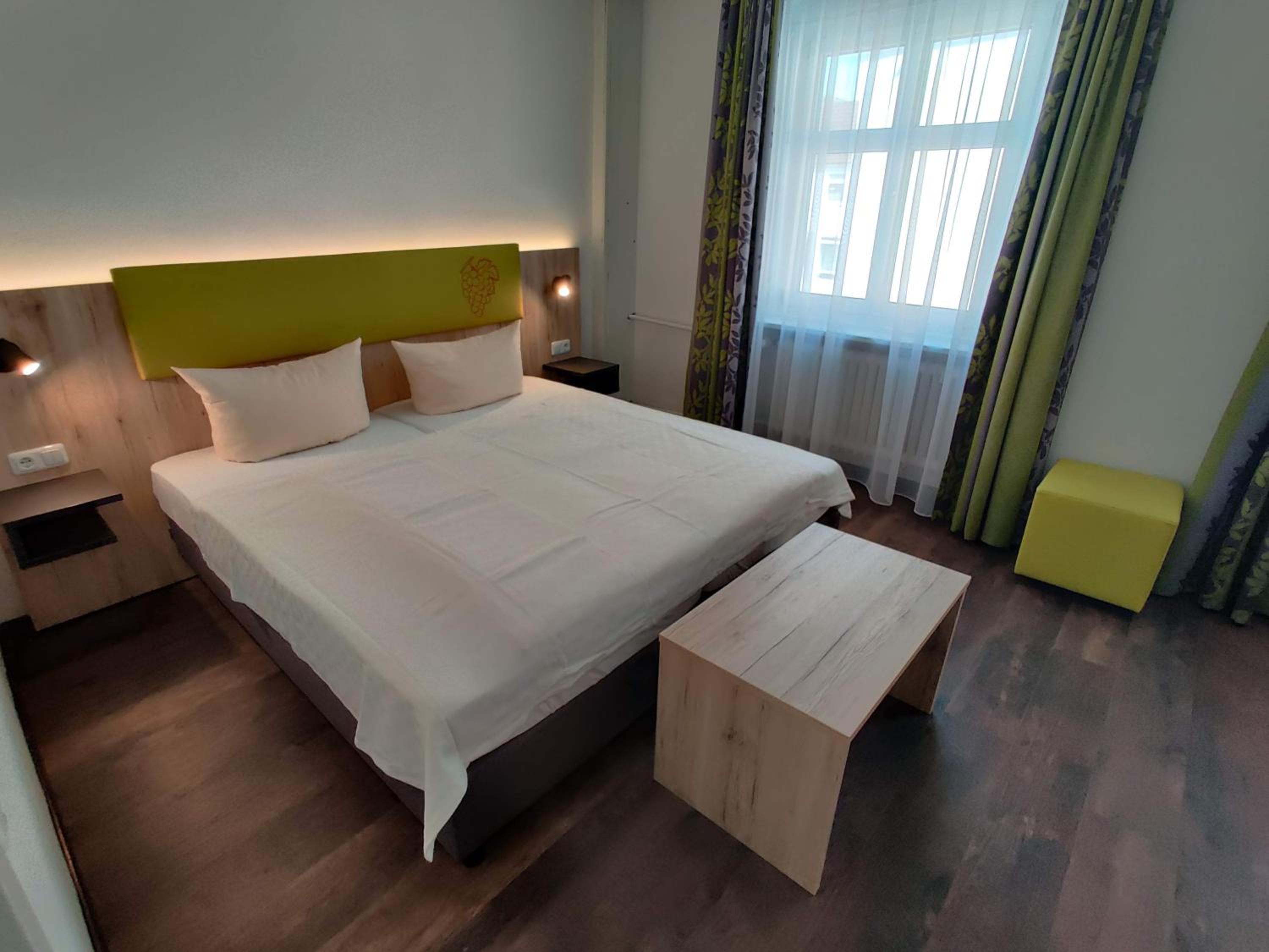 Double Room - Photo 6