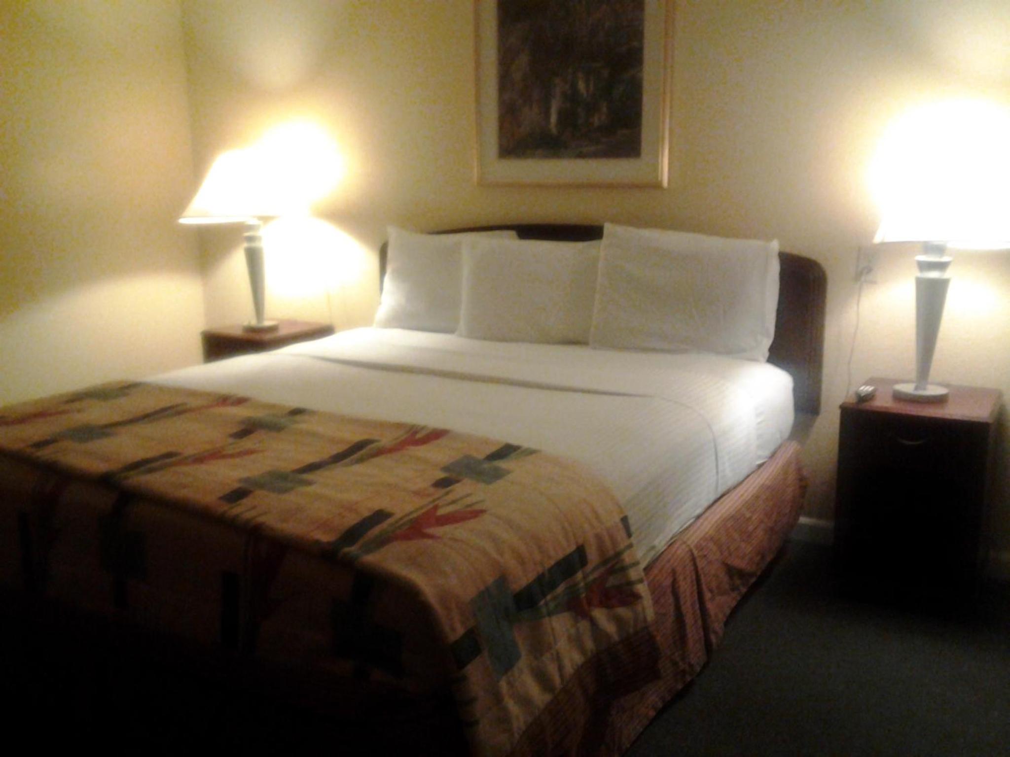 Deluxe King Room - Photo 3