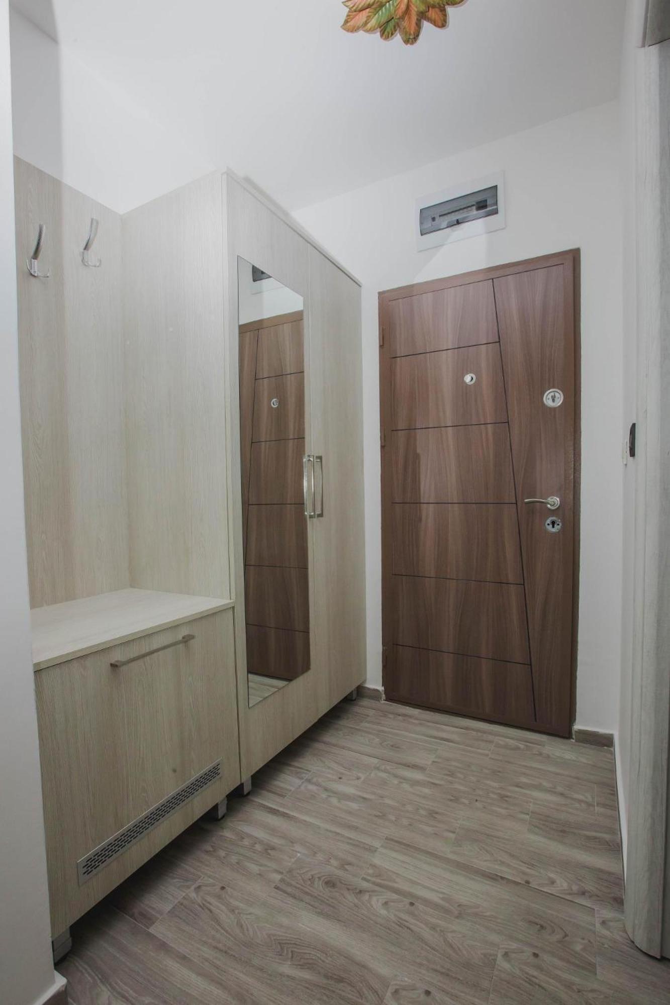 Double or Twin Room with Private Bathroom - Photo 25