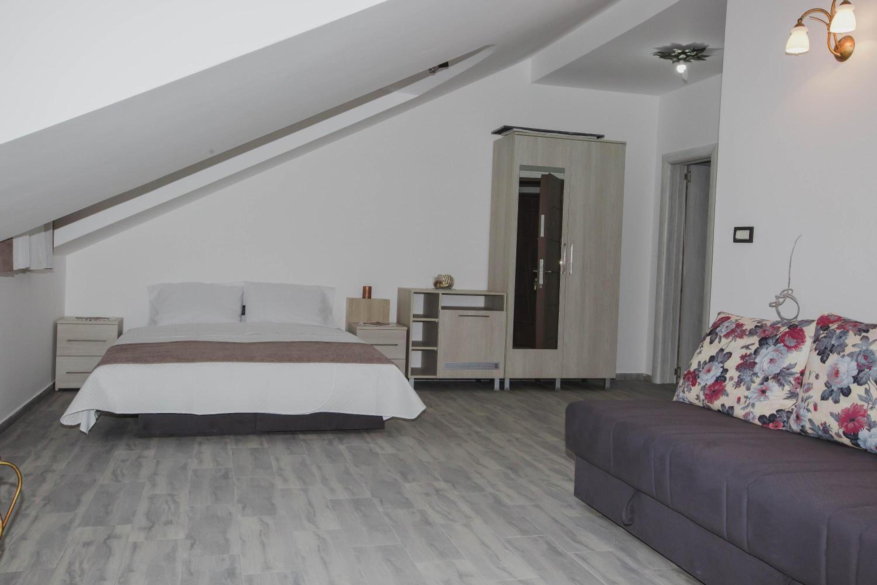 Comfort Quadruple Room - Photo 8