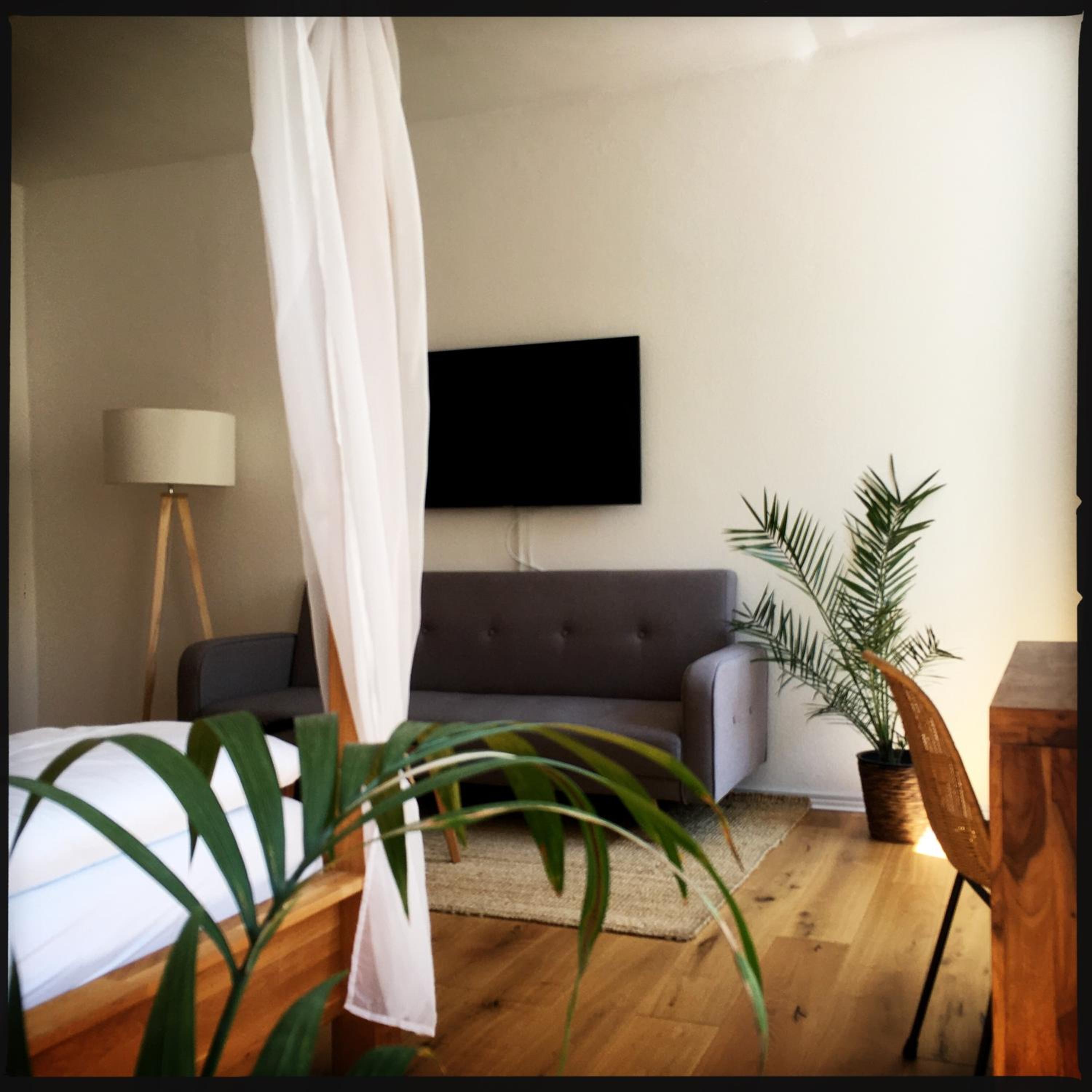 Suite with City View - Photo 2
