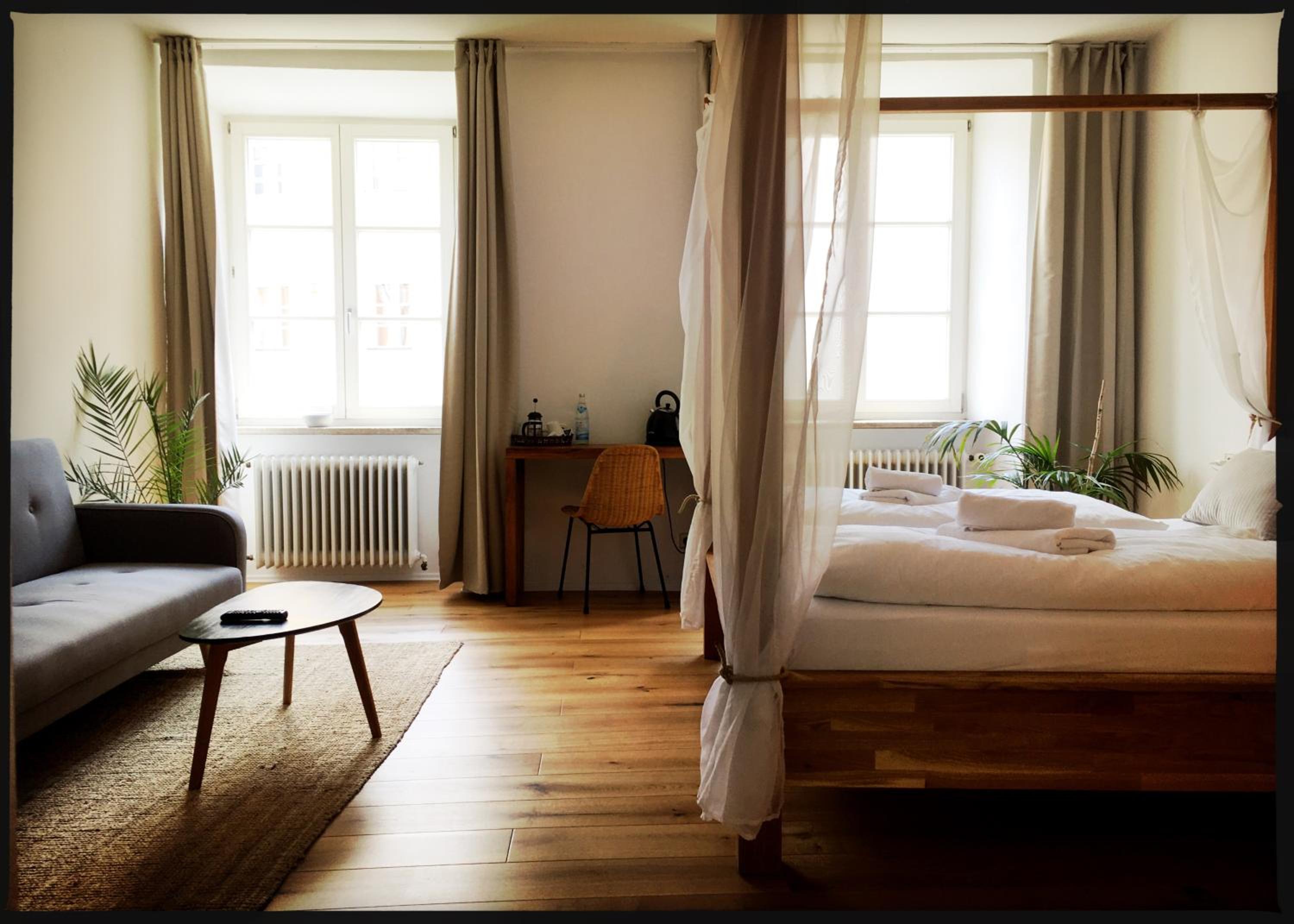 Suite with City View - Photo 6