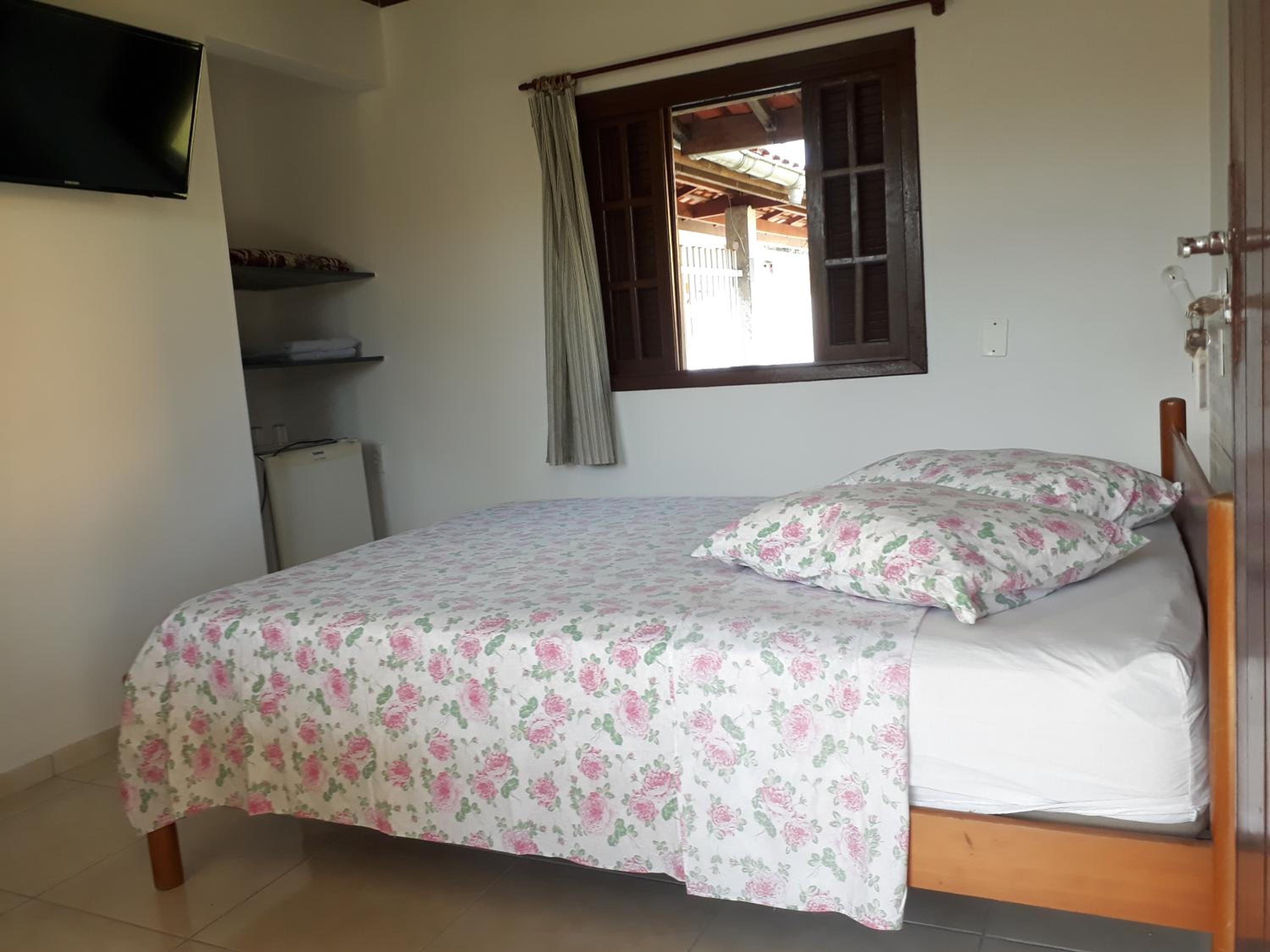 Deluxe Double Room with Shower - Photo 4