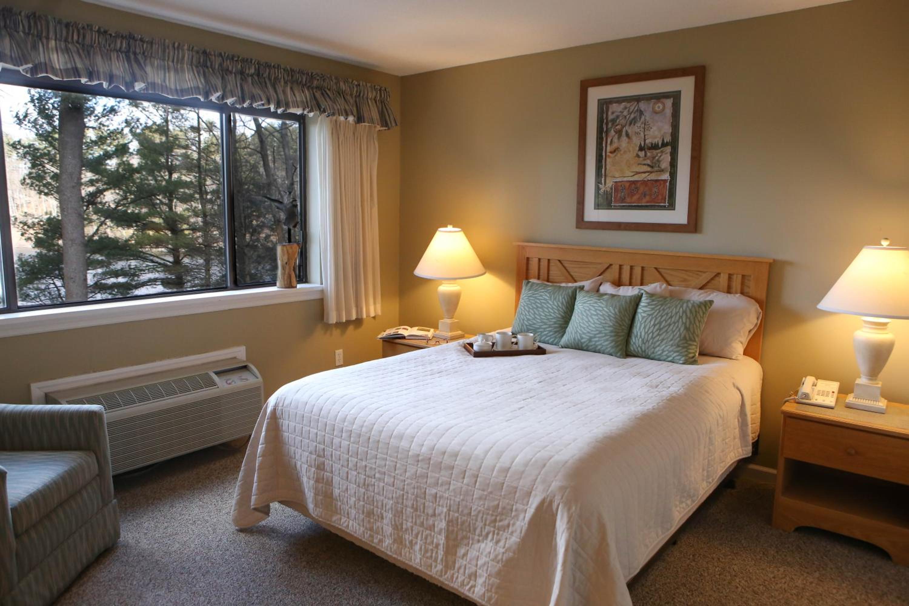 One-Bedroom Suite (Off-Site, Millbrook Cove)