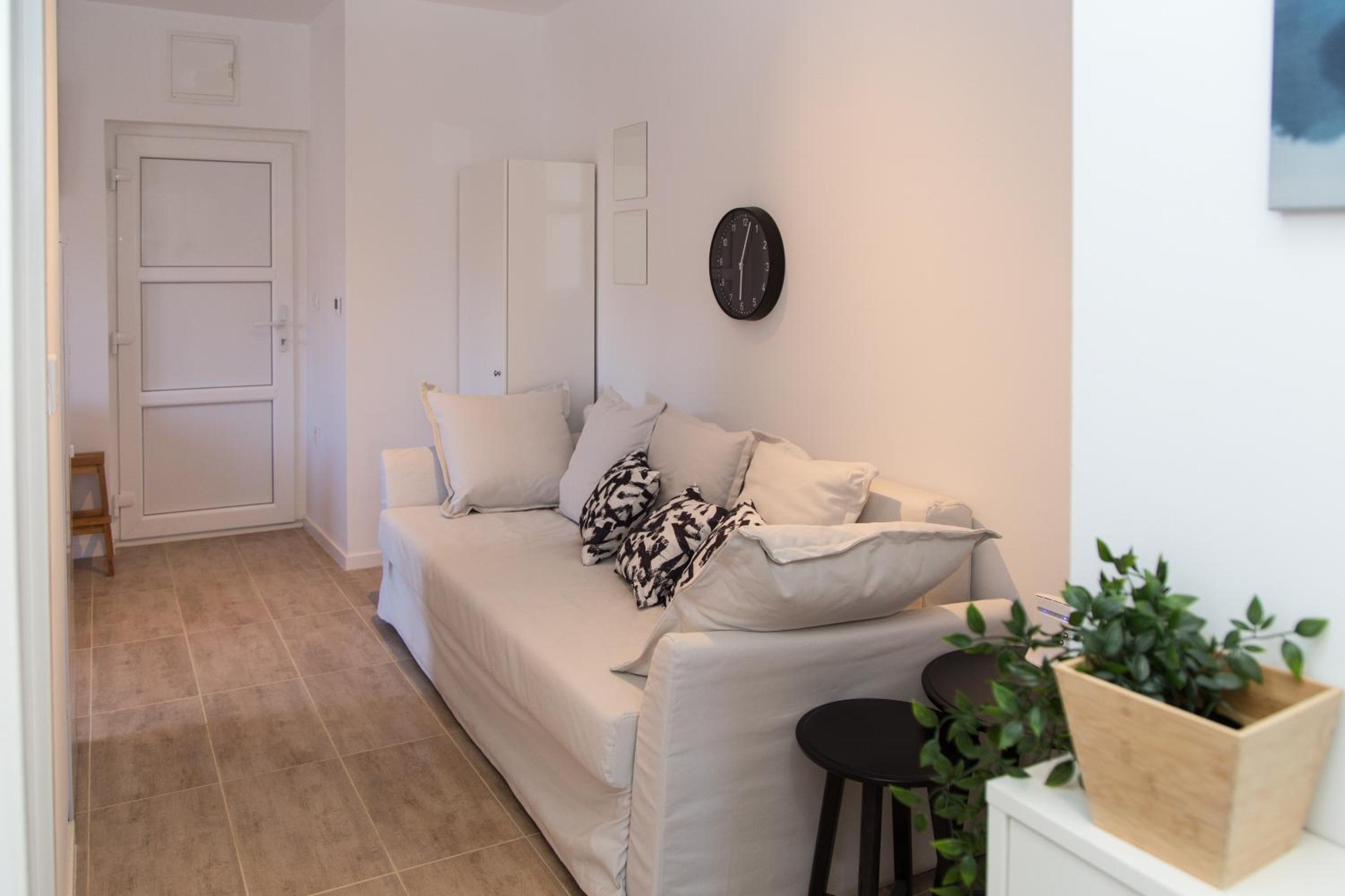 Two-Bedroom Apartment - Photo 4