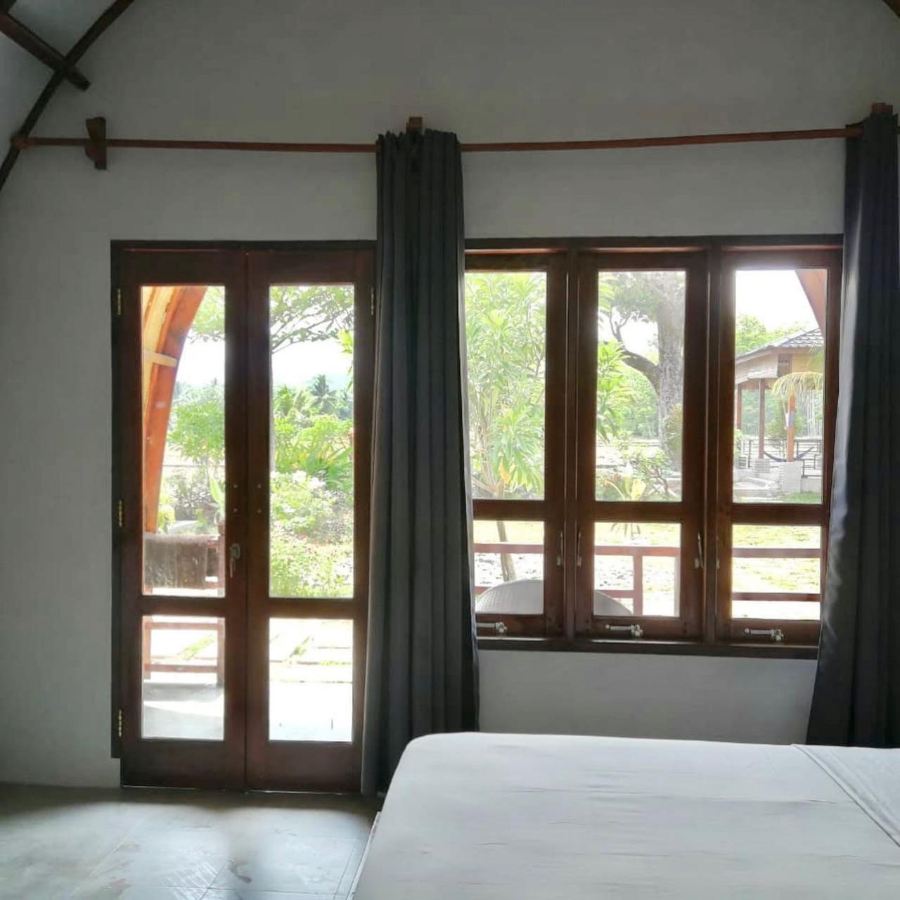 Deluxe Bungalow with Garden View - Photo 10