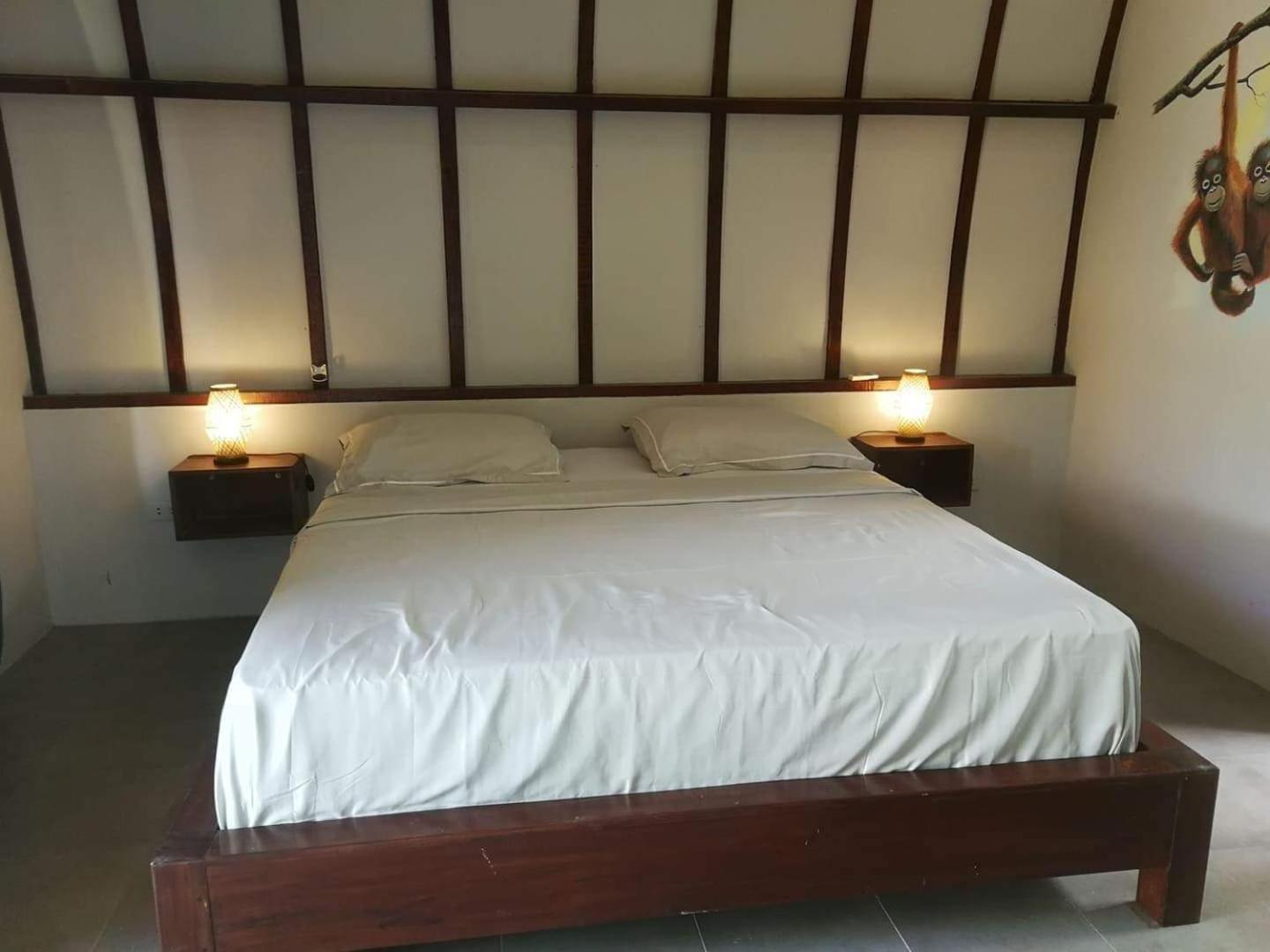 Deluxe Bungalow with Garden View - Photo 11