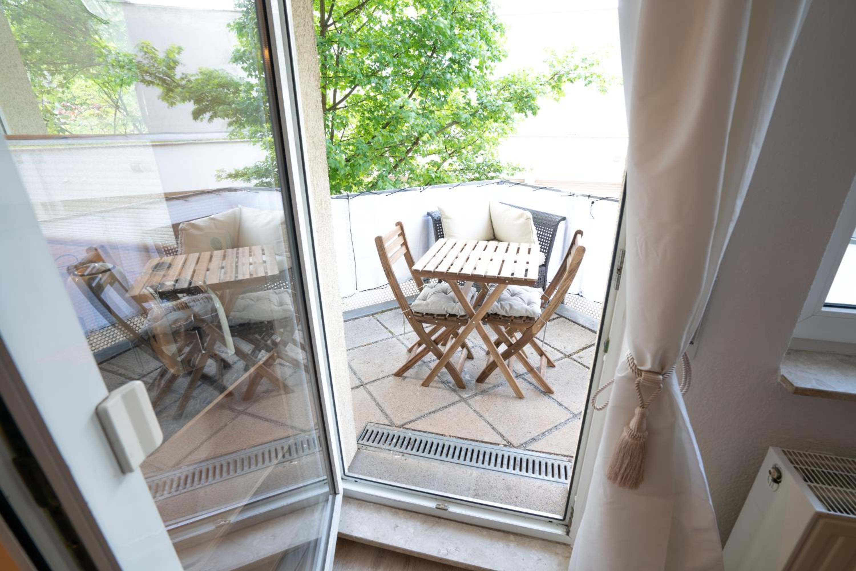 One-Bedroom Apartment - Photo 10