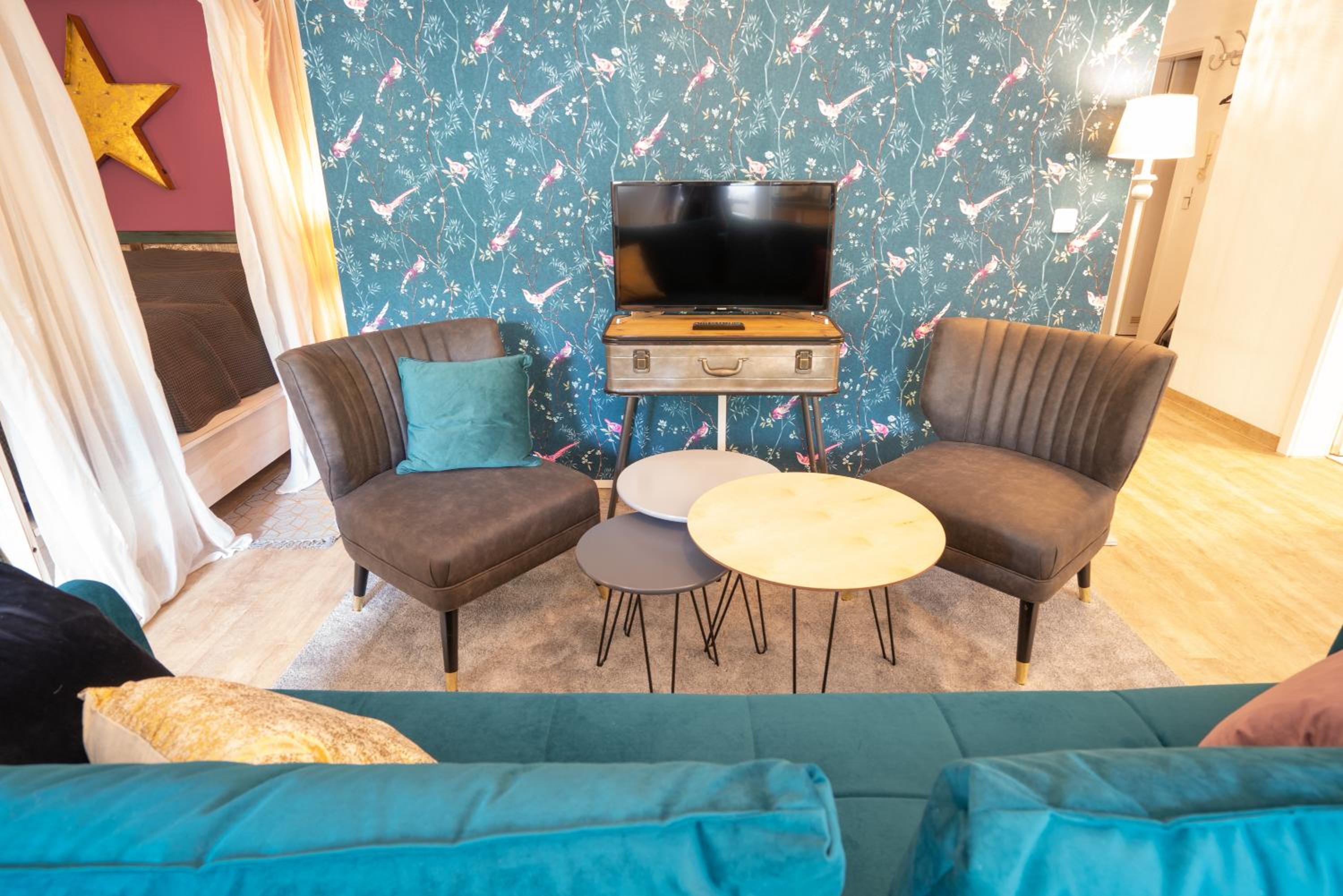One-Bedroom Apartment - Photo 12