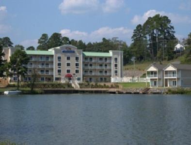 Deluxe King Room with Water View - Non-Smoking - Photo 3