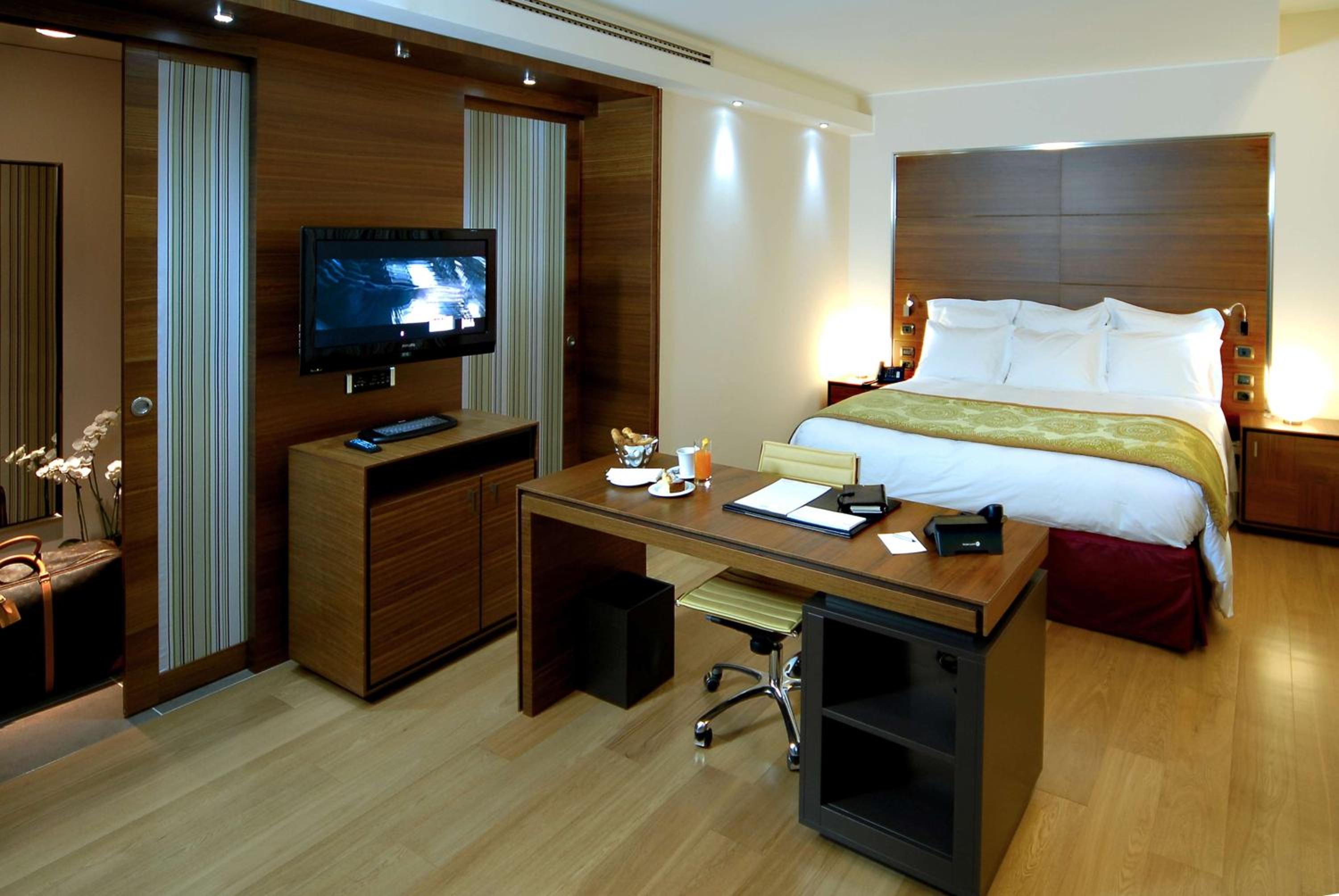 Junior Suite - Photo 1