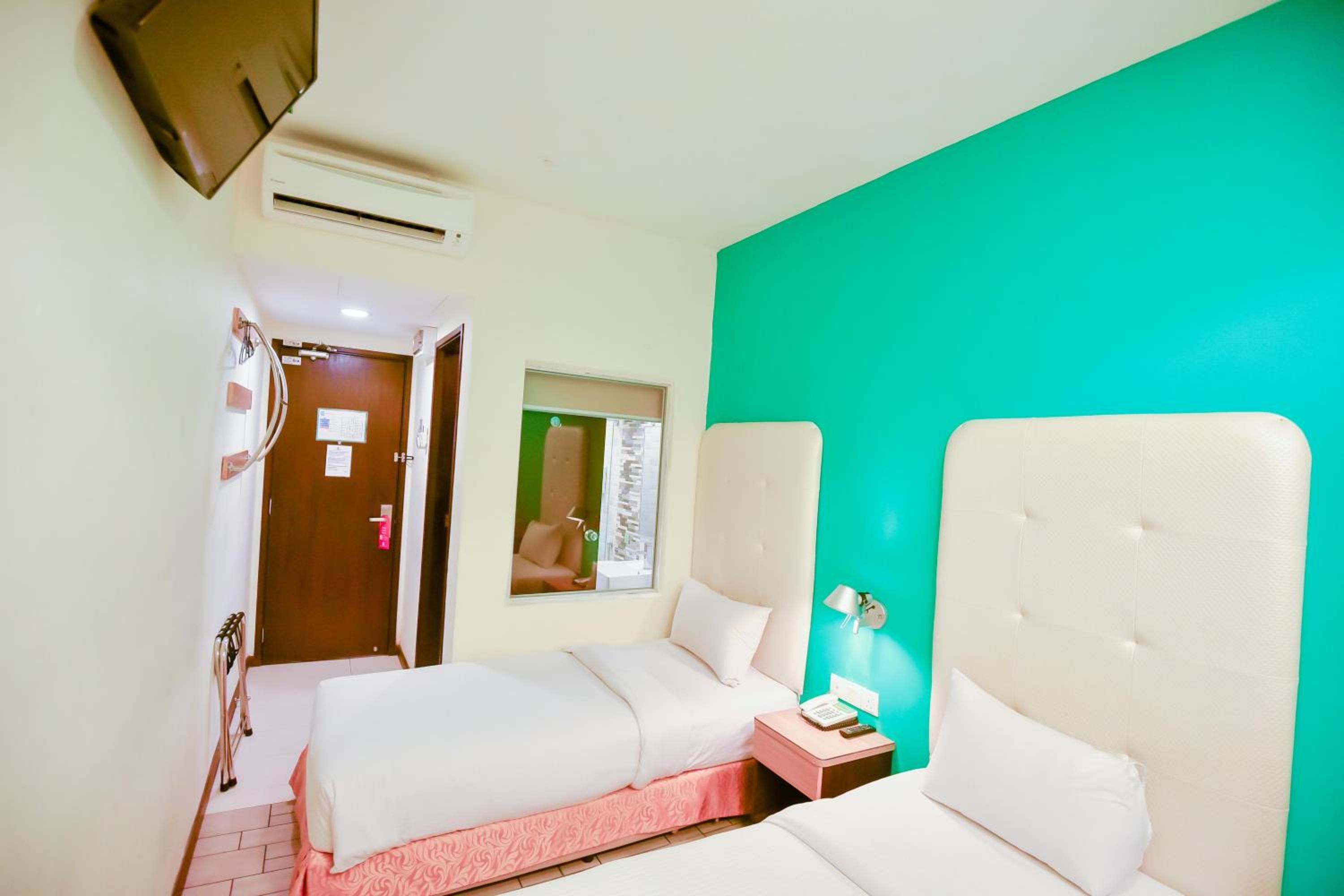 Standard Twin Room photo 2