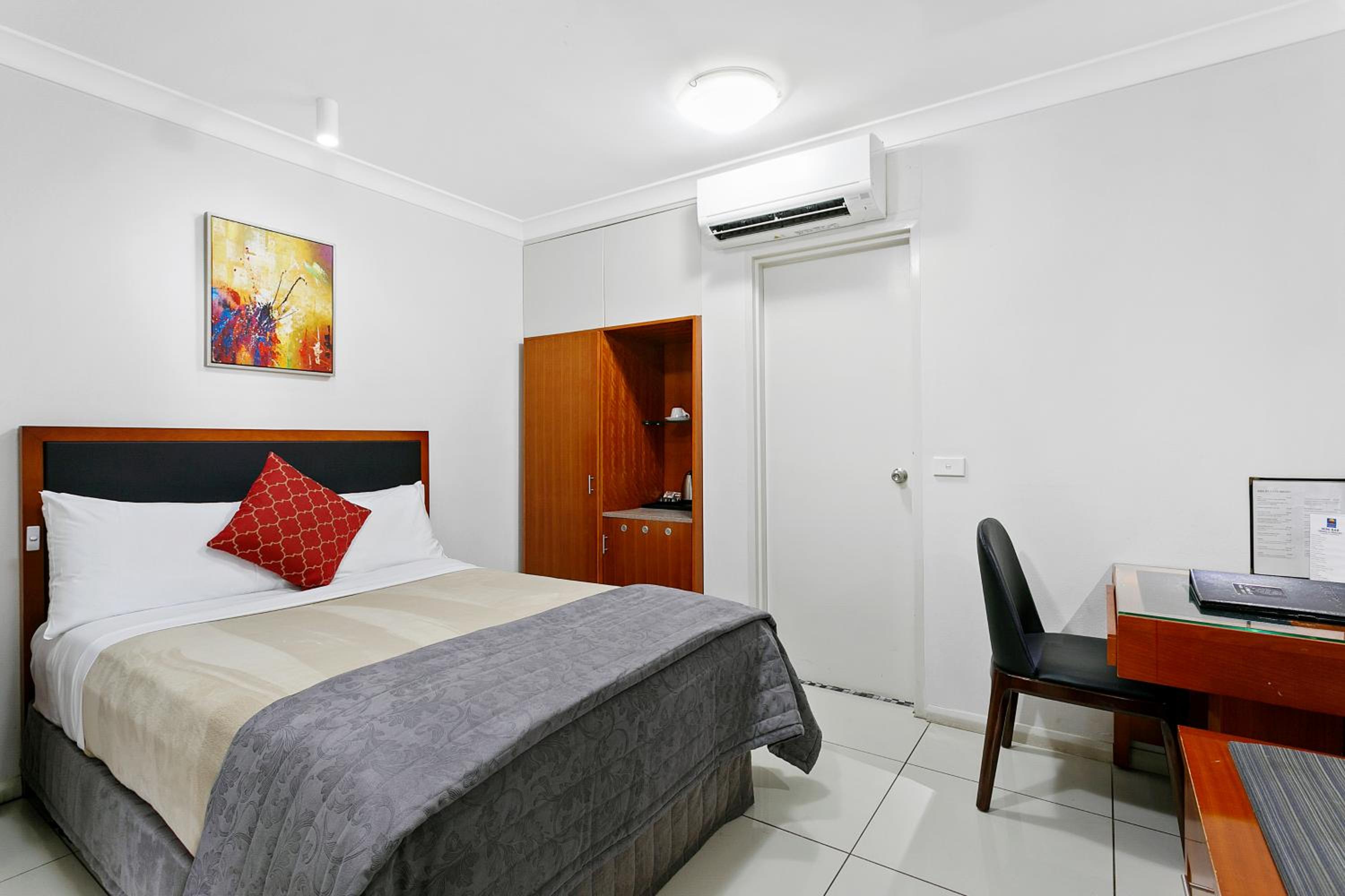Comfort Inn & Suites Burwood — photo 76