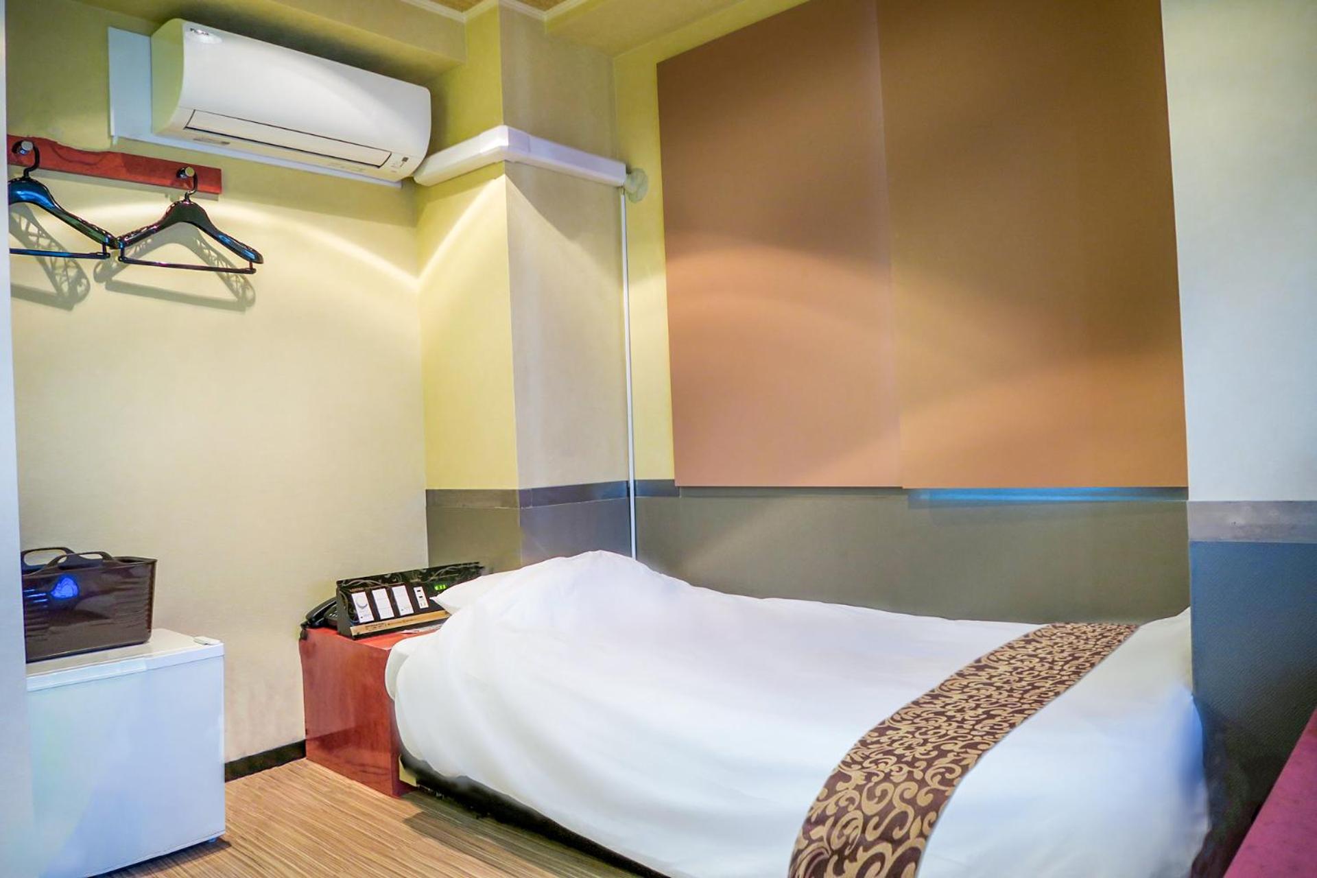 Single Room photo 3