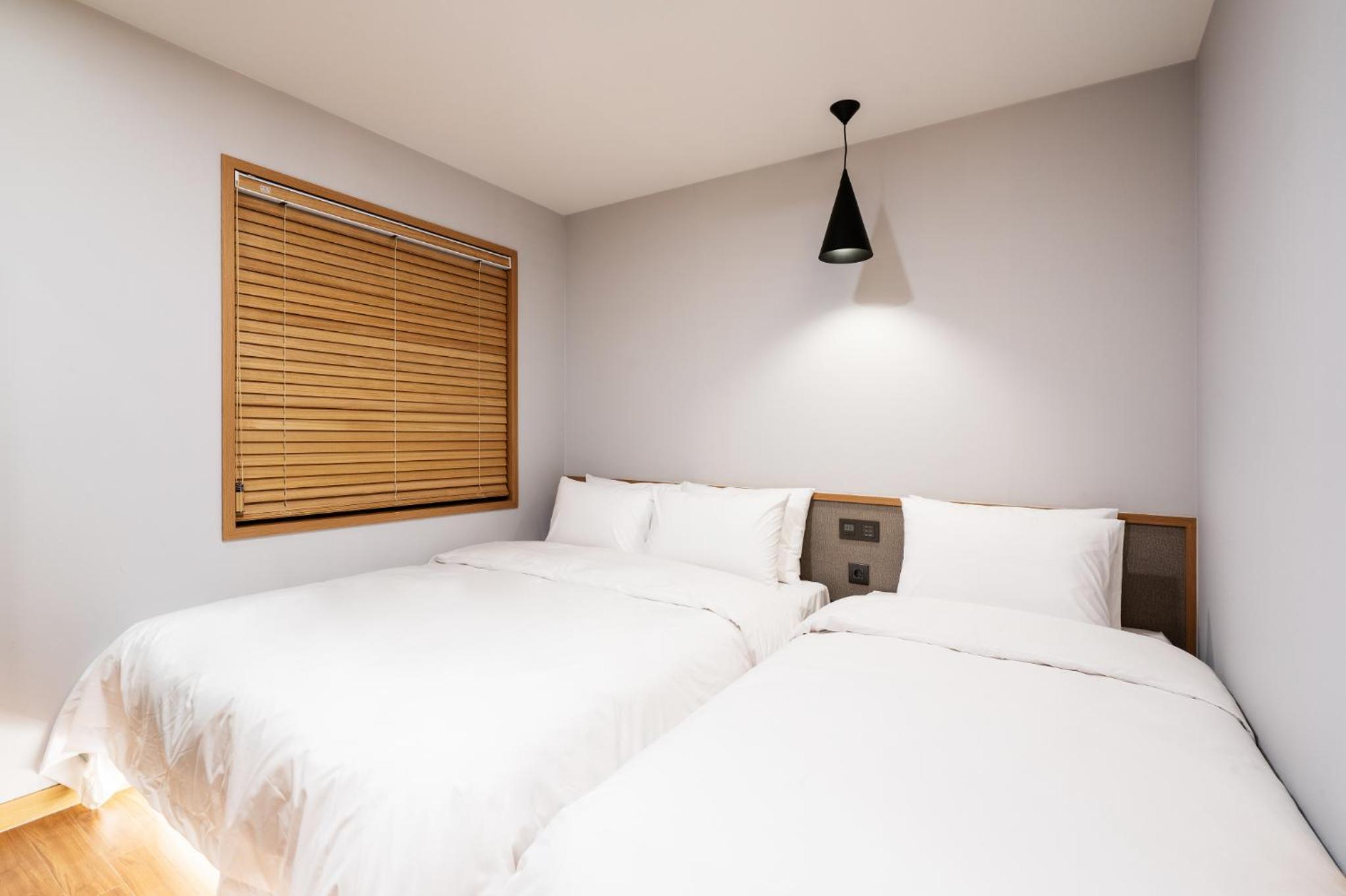 Deluxe Twin Room - Photo 3