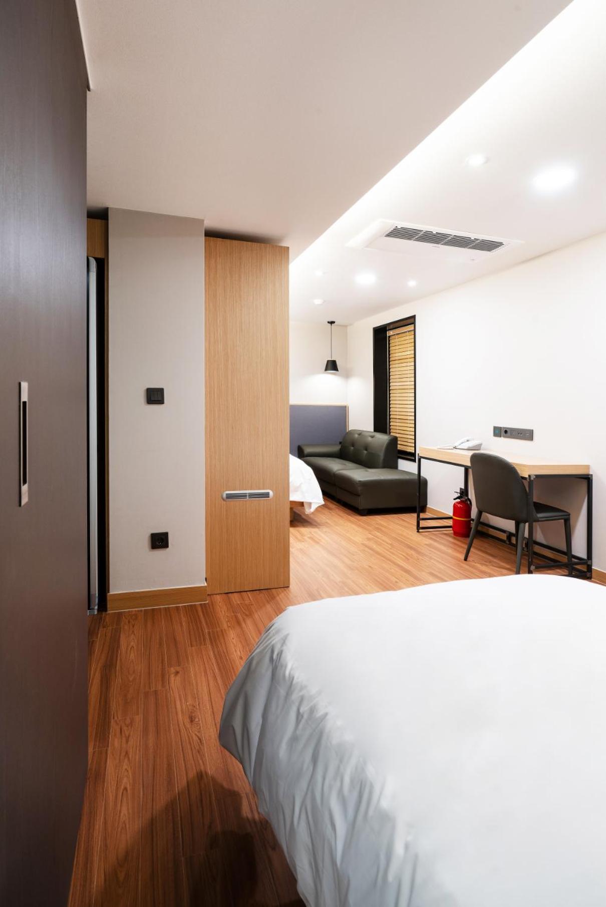 Family Suite - Photo 13