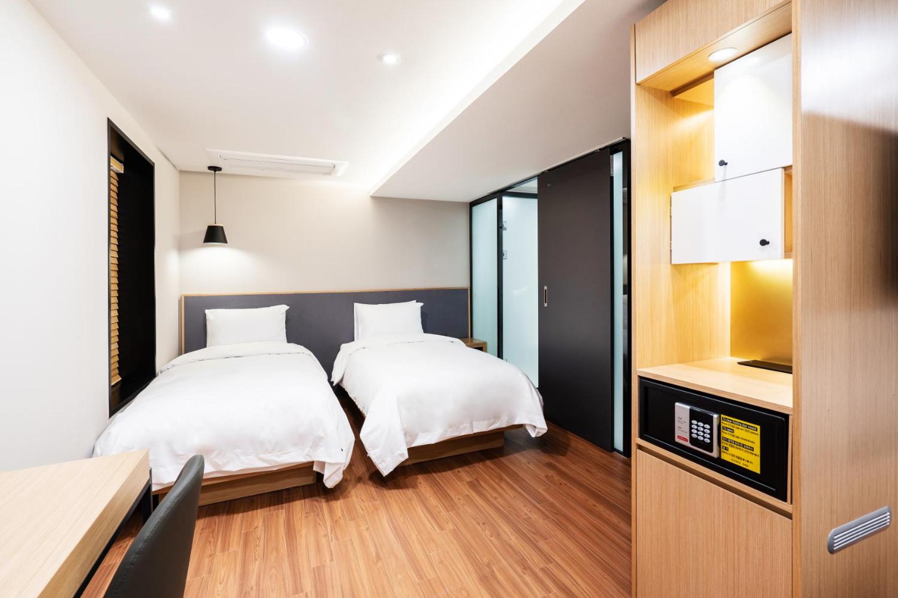 Family Suite - Photo 10