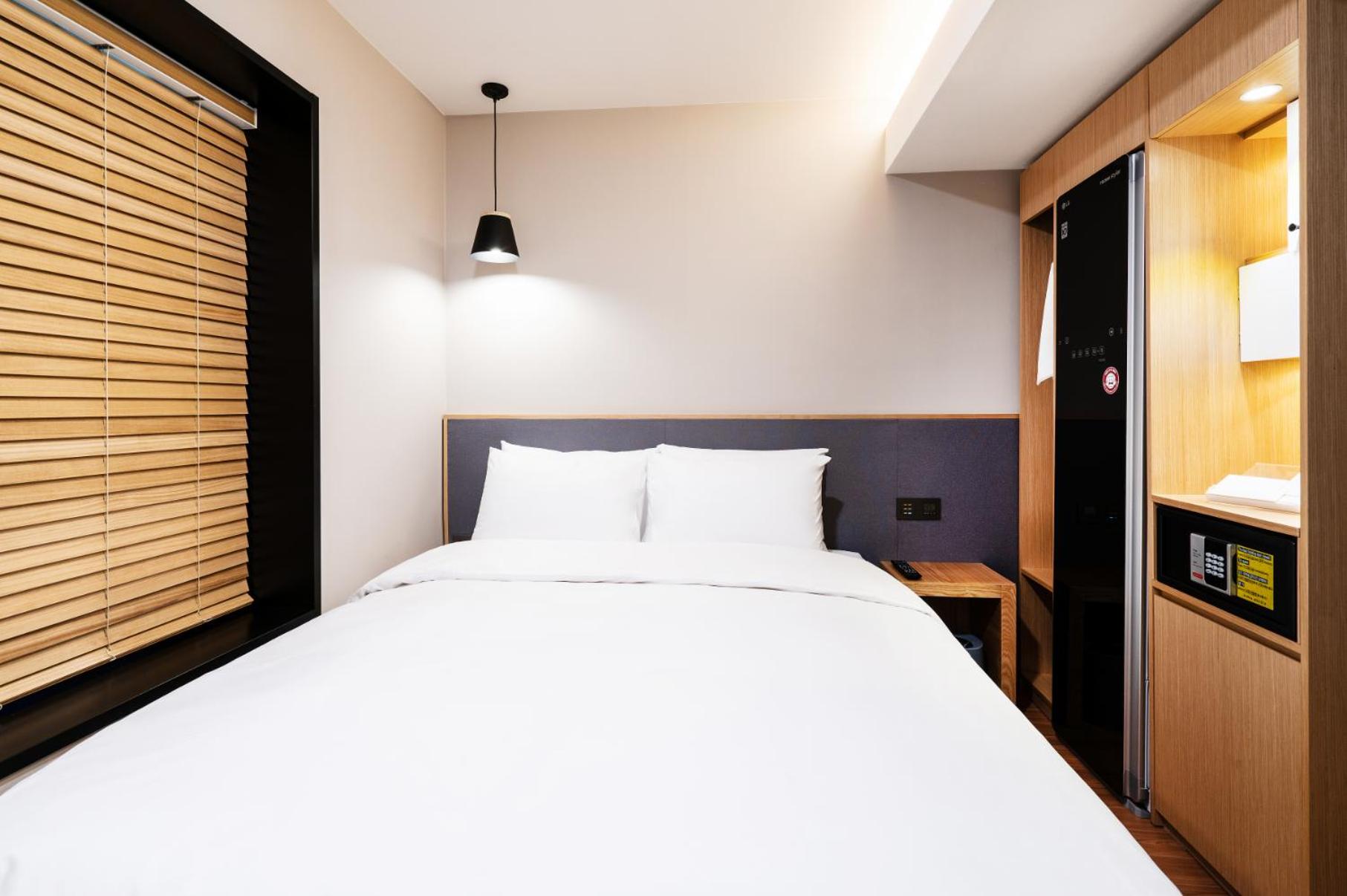 Standard Double Room - Photo 7