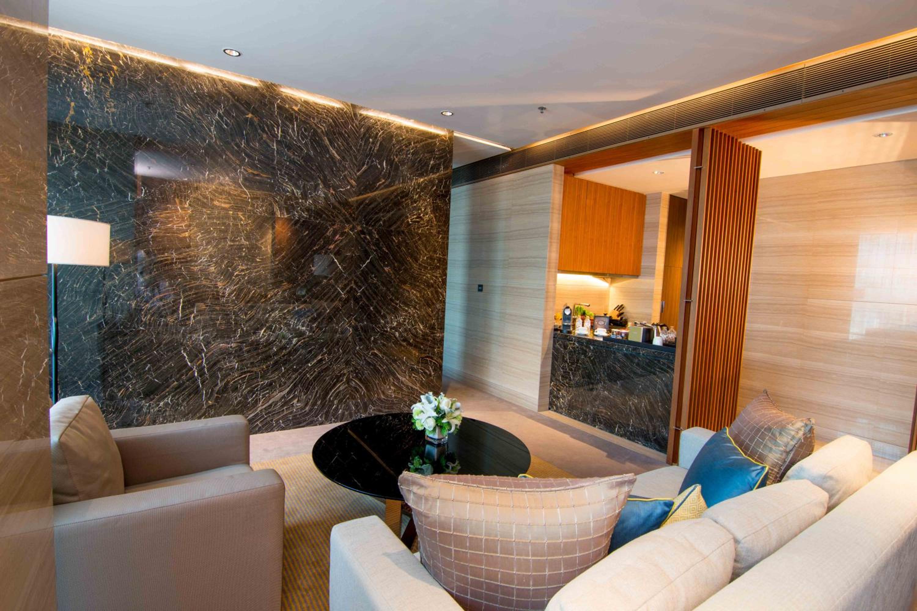 Premium Suite