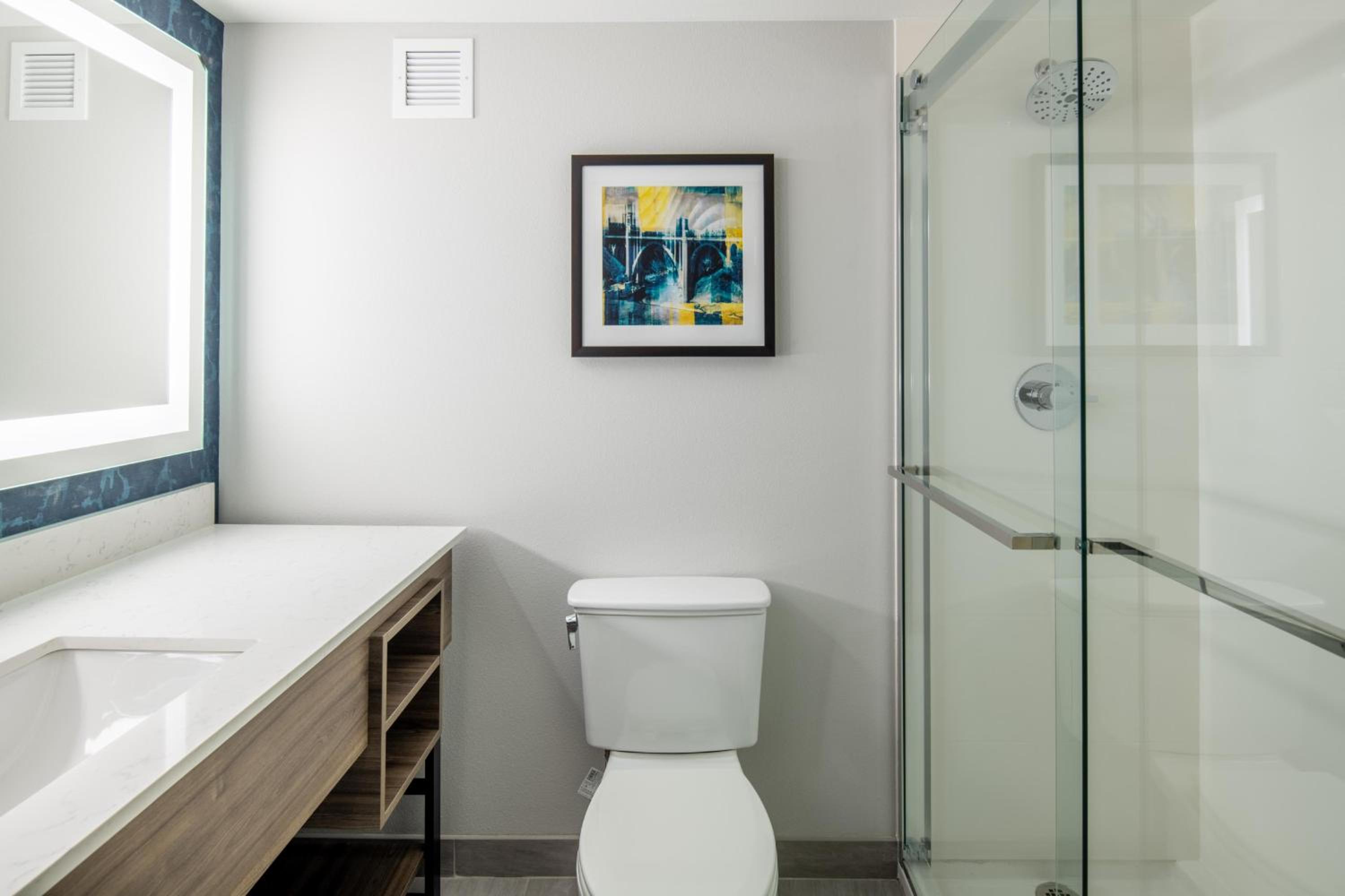 Junior King Suite - Non-Smoking - Photo 4