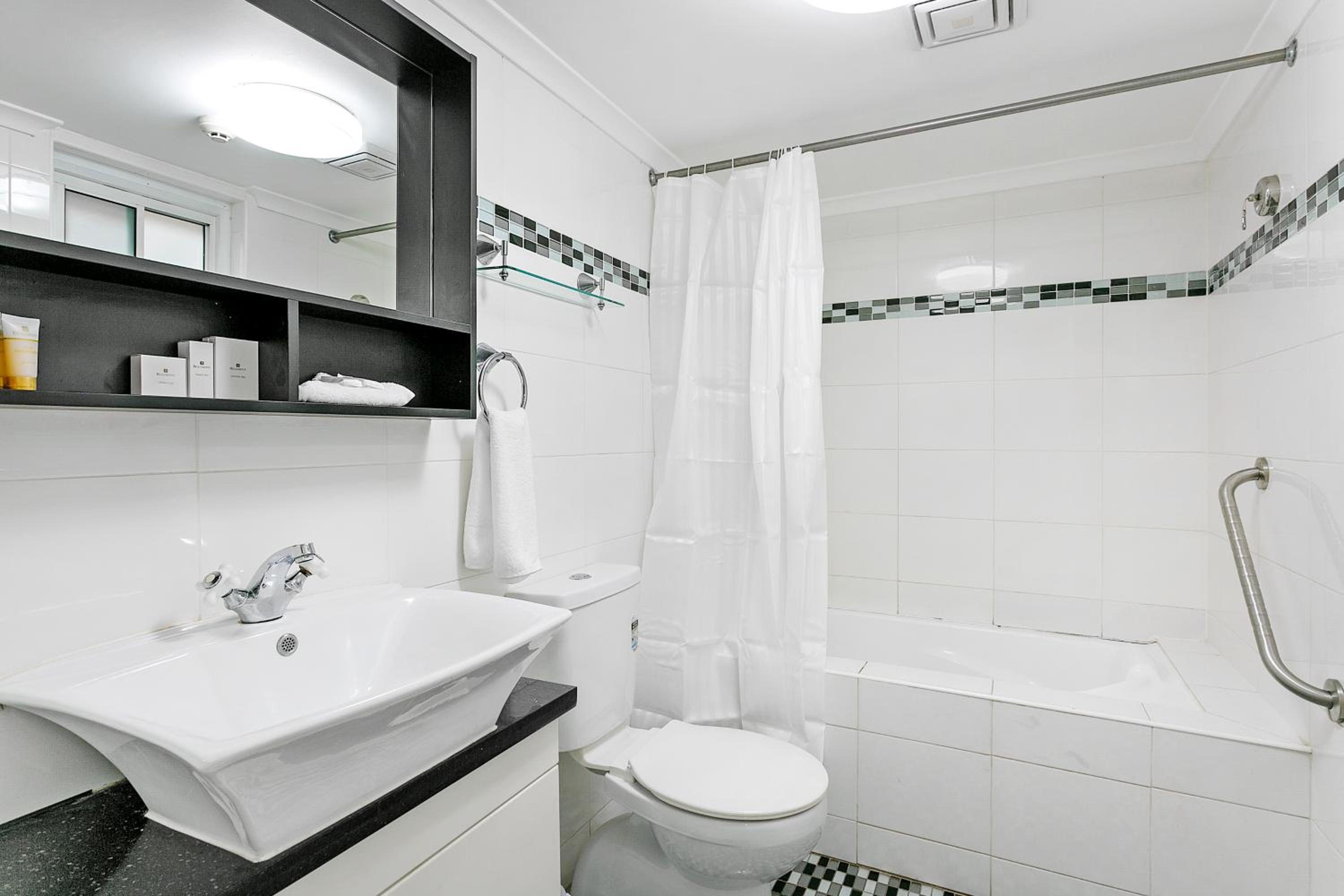 Studio Apartment photo 3