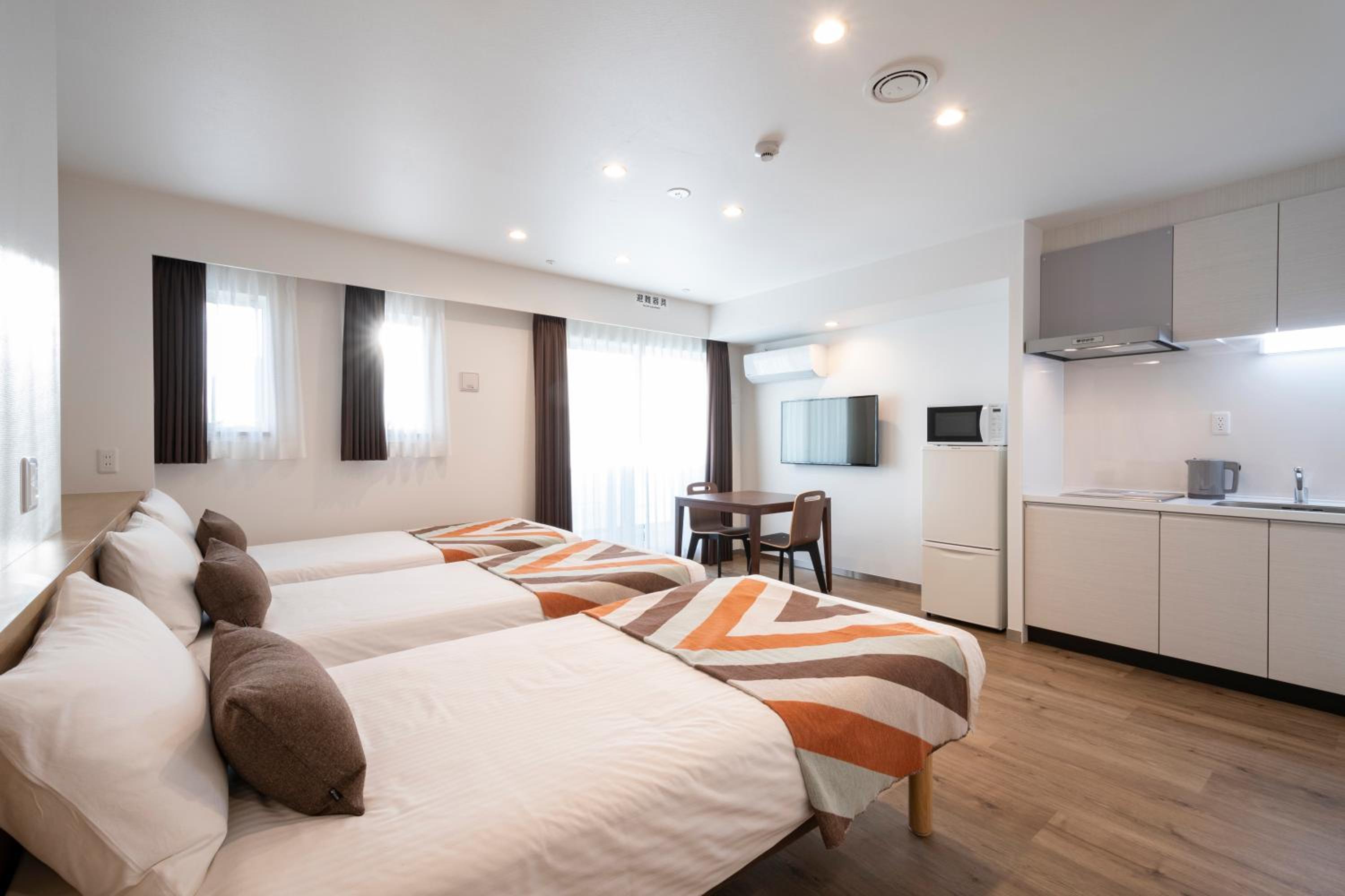 Superior Triple Room photo 2