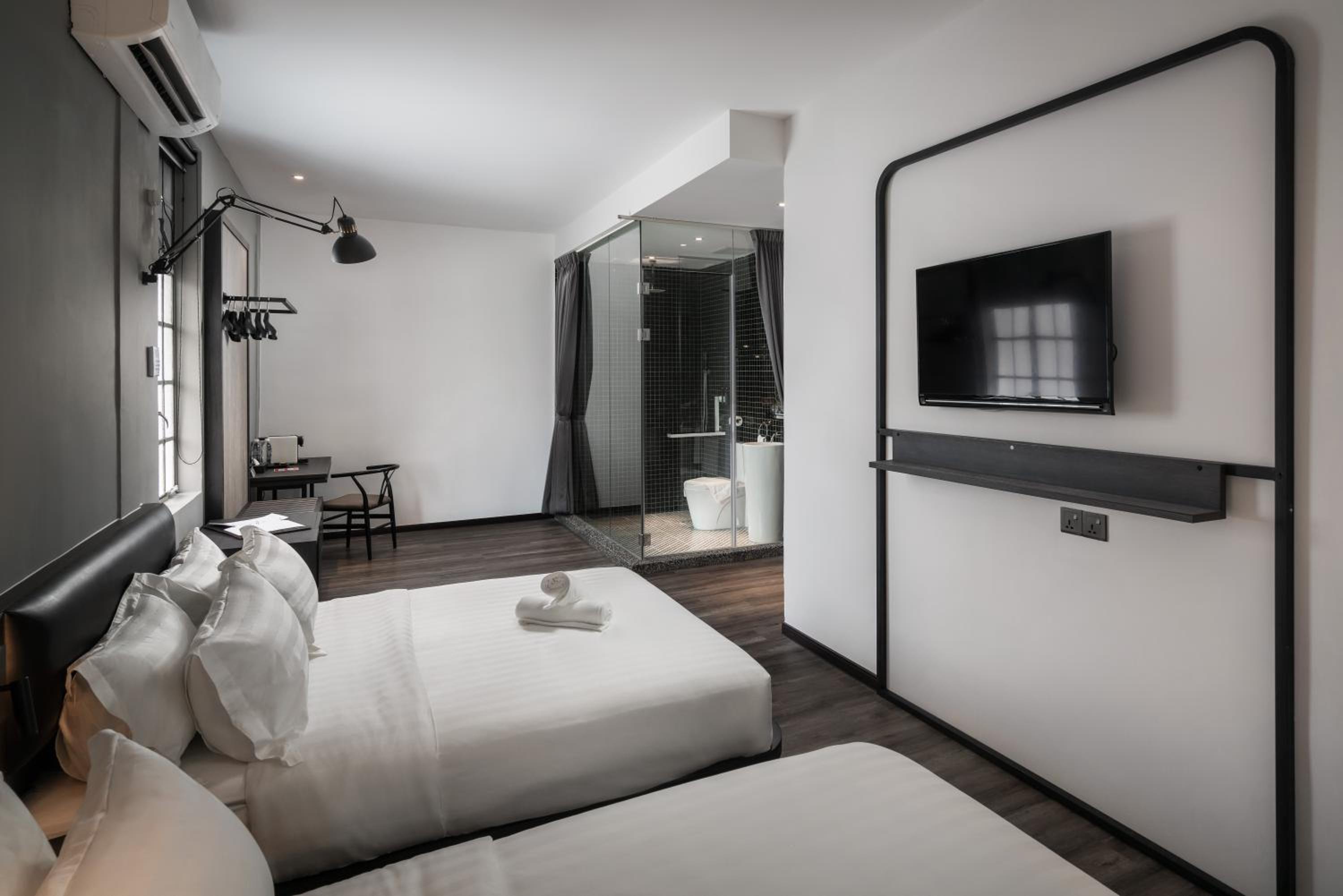 Deluxe Family Room - Photo 3