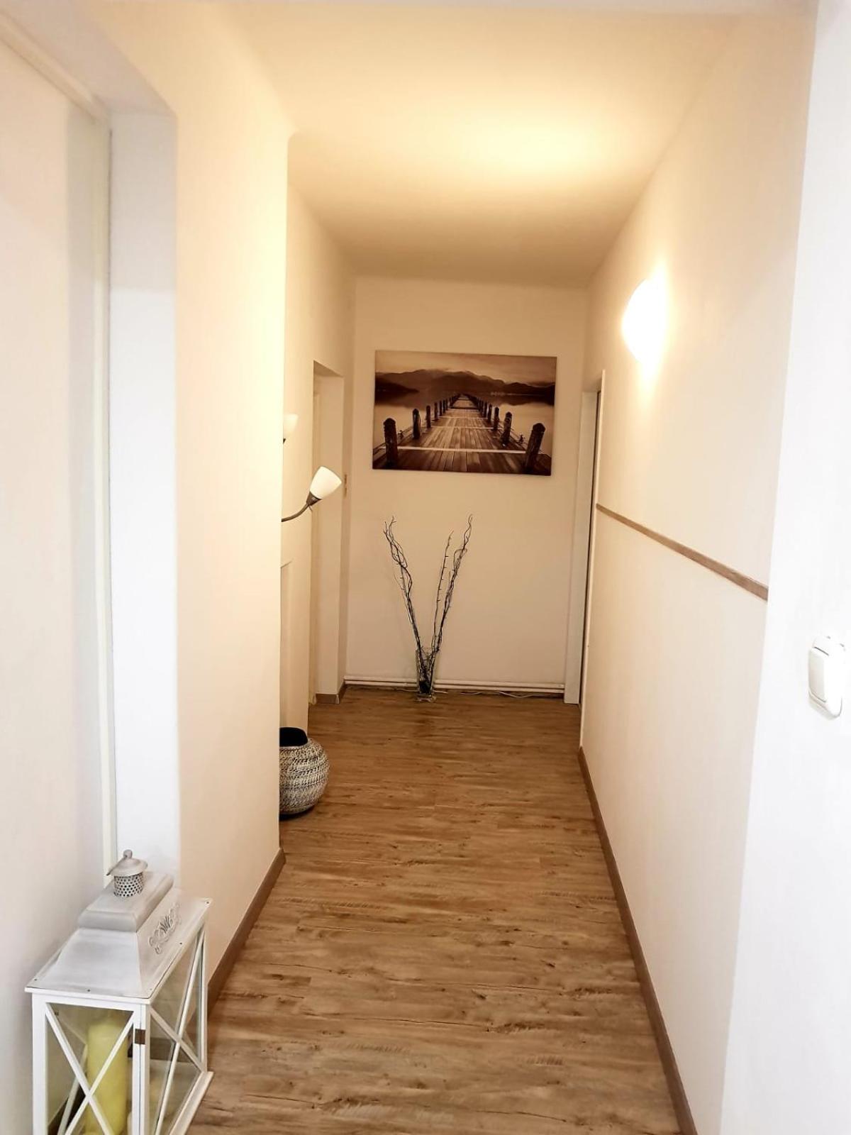 Single Room with Shared Shower and Toilet photo 3