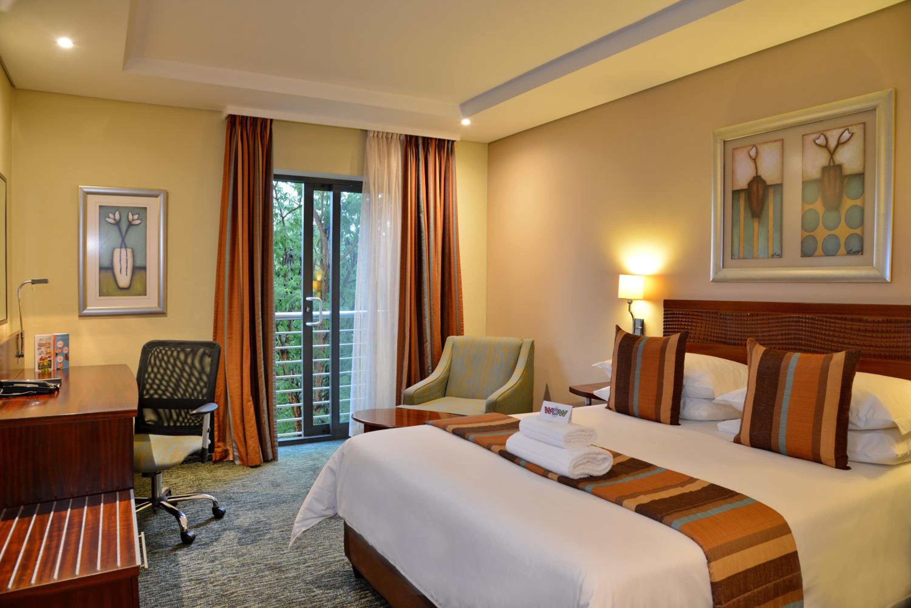 Double Room - Non-Smoking - Photo 1