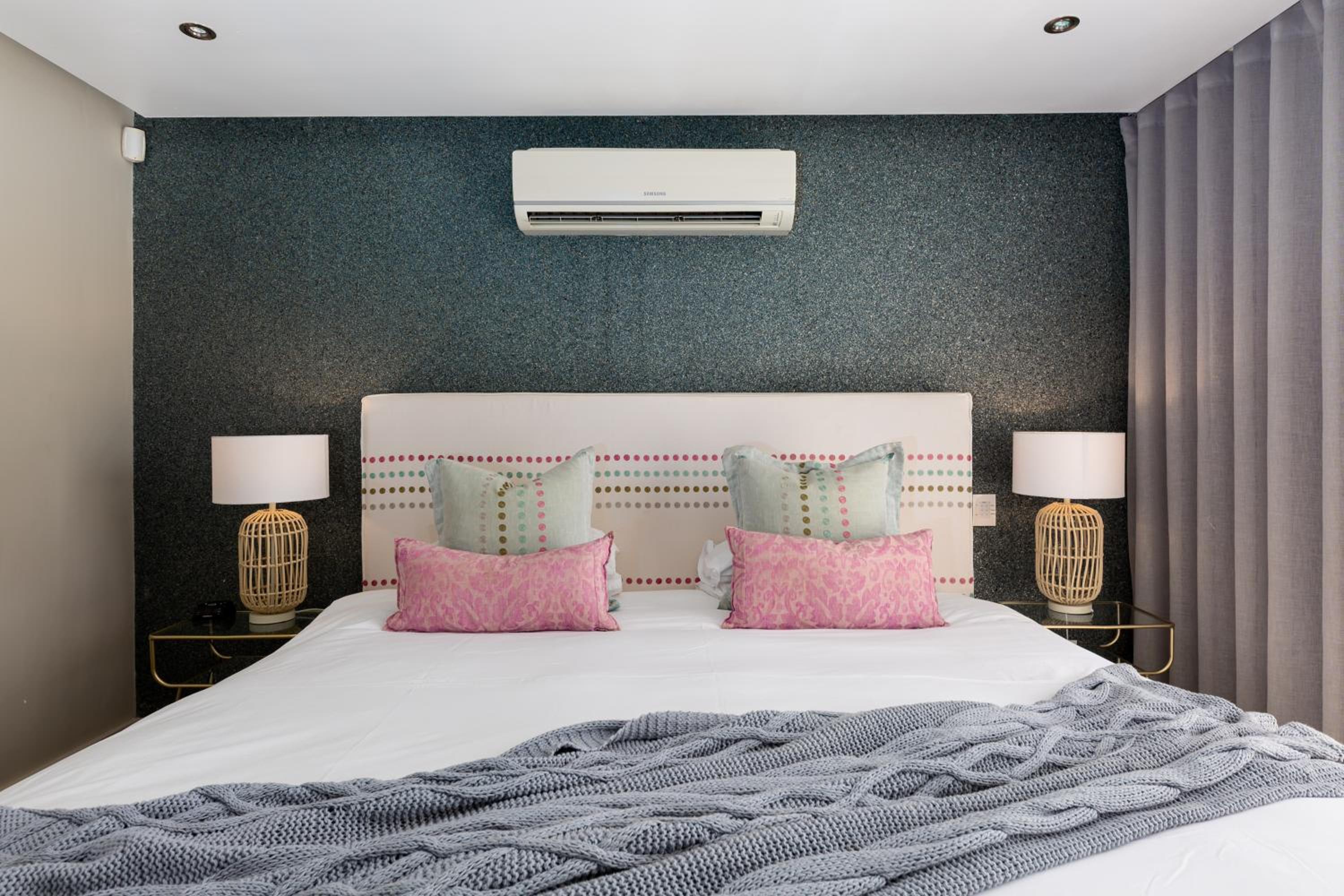 Sea View Suite - Photo 9