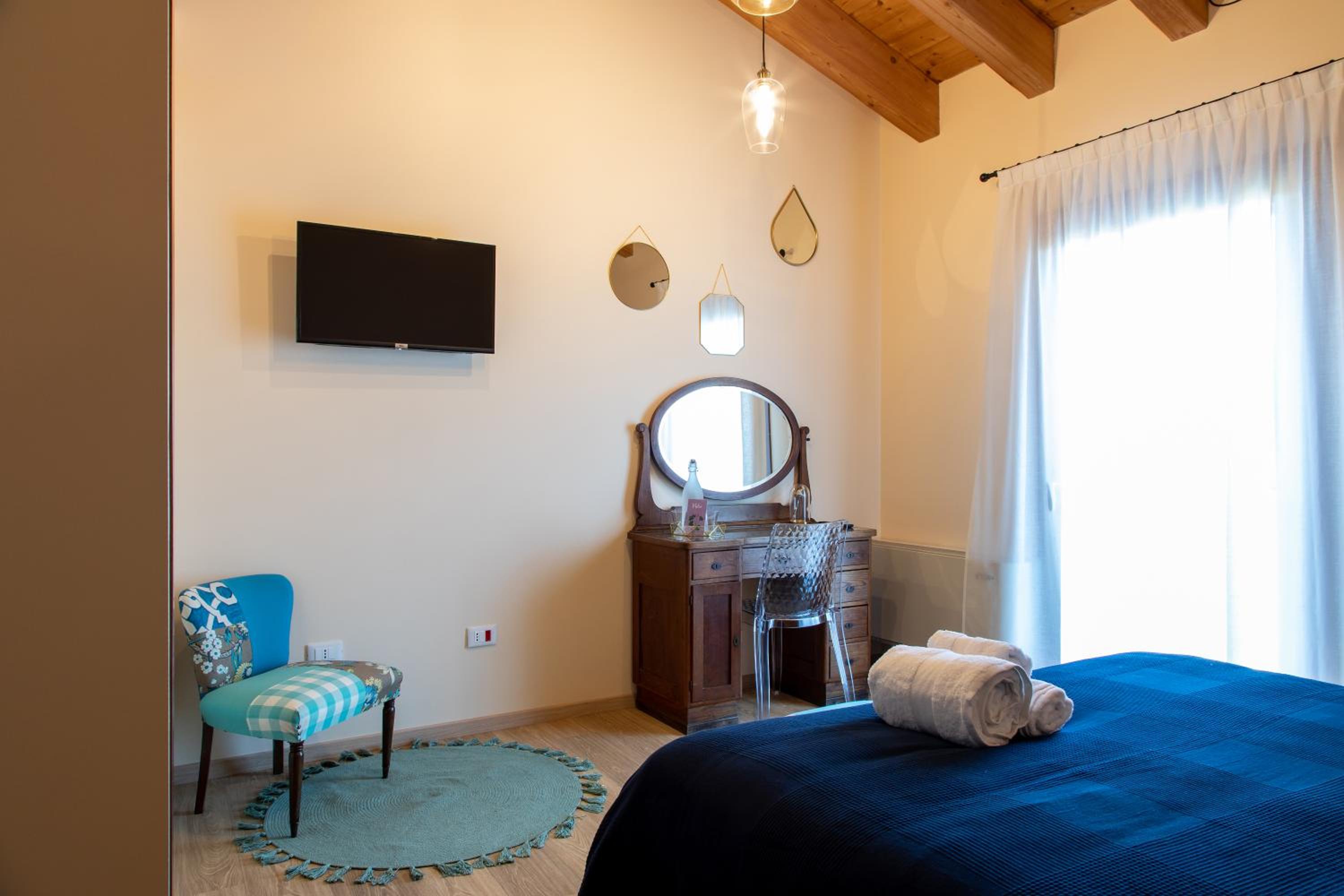 Double Room with Private Bathroom - Photo 4