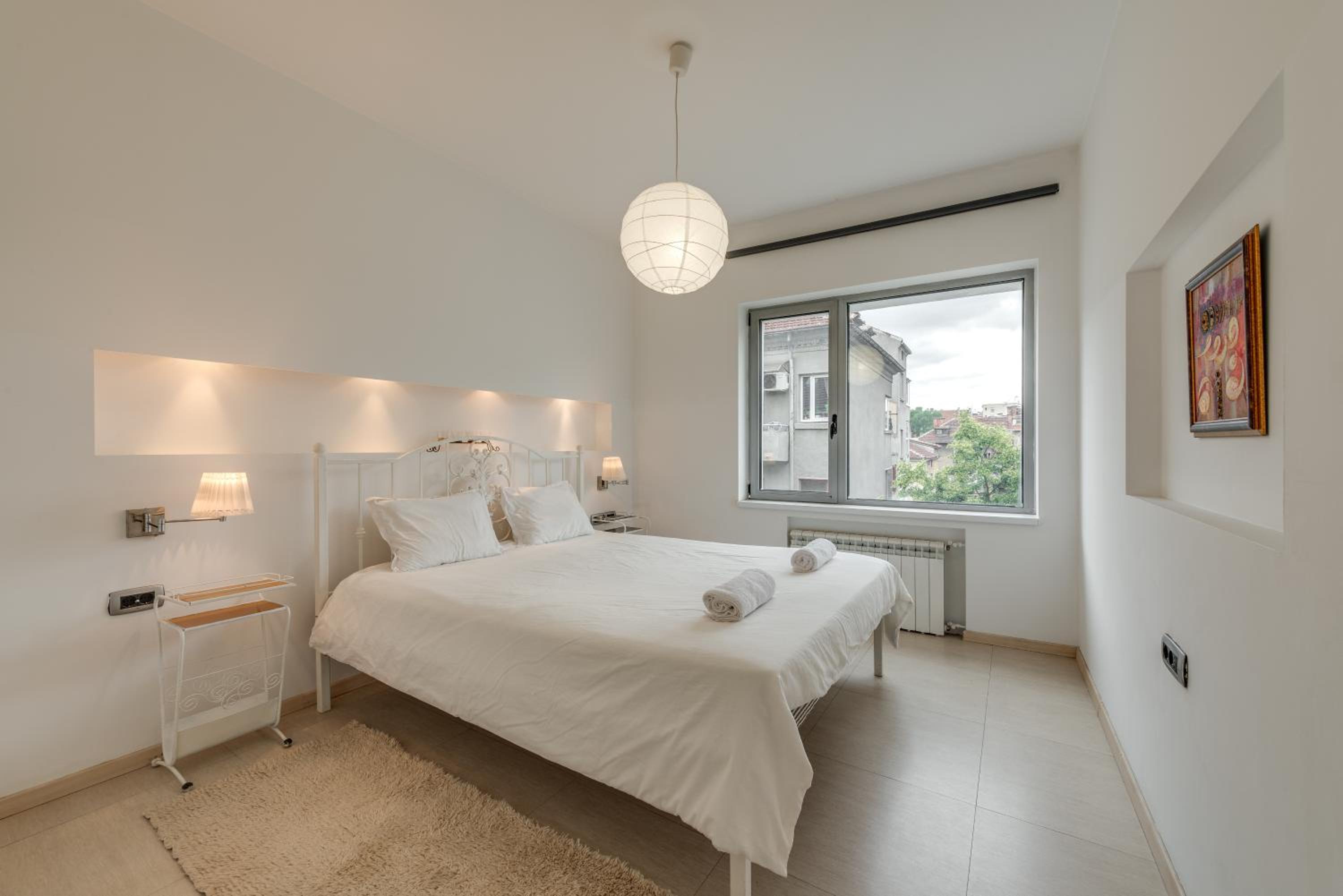 Two-Bedroom Apartment - Photo 7