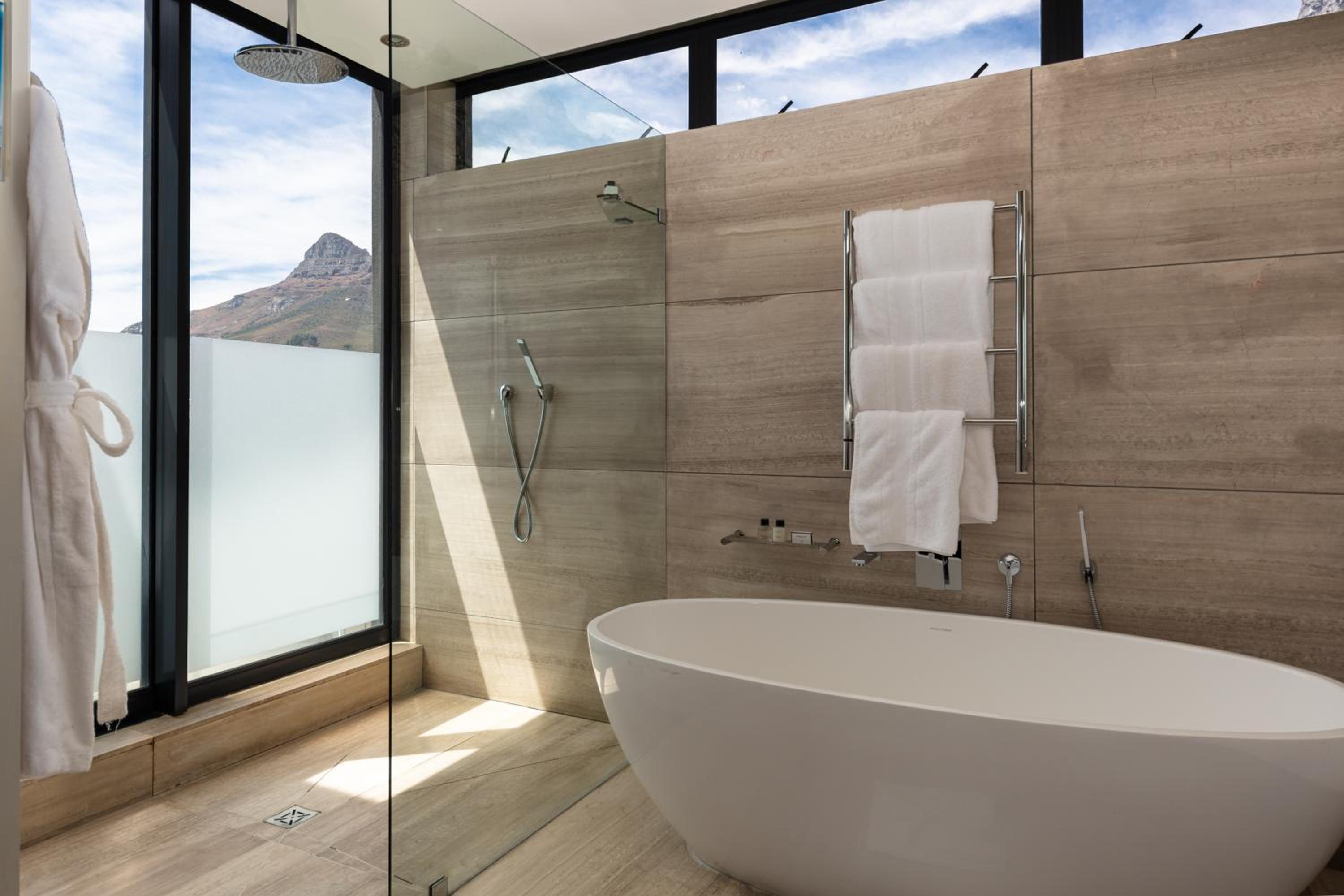 Penthouse Suite - Photo 14