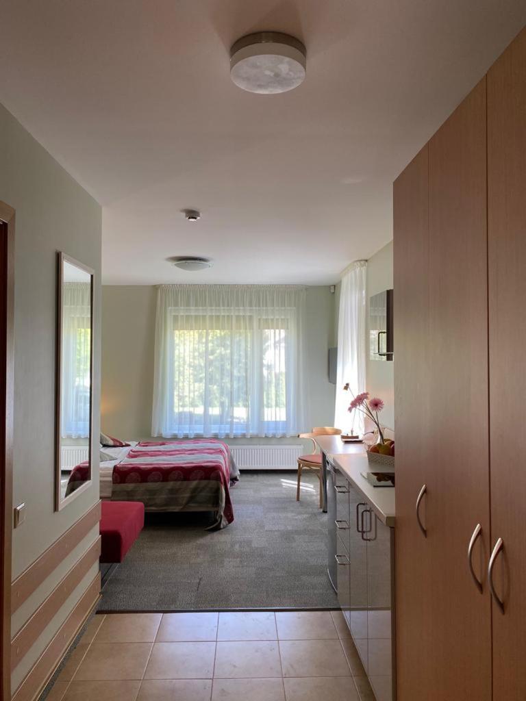 Studio Apartment photo 1