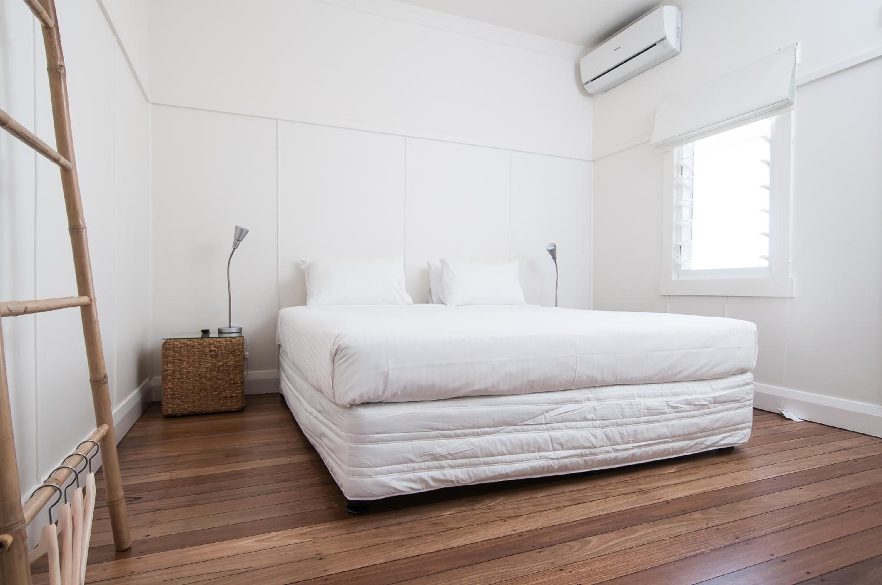 'Palms' King Ensuite