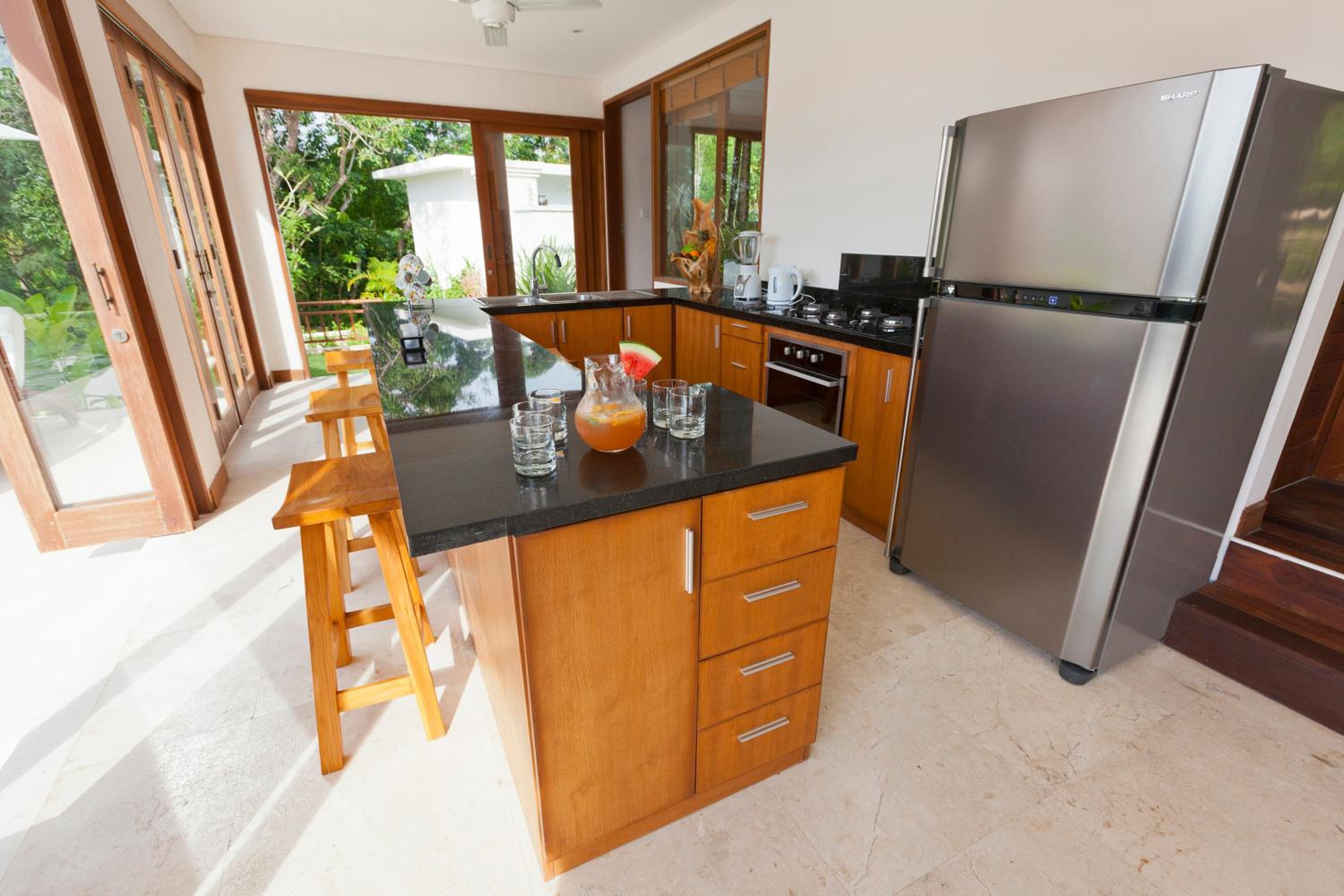 Three-Bedroom Villa with Private Pool photo 2