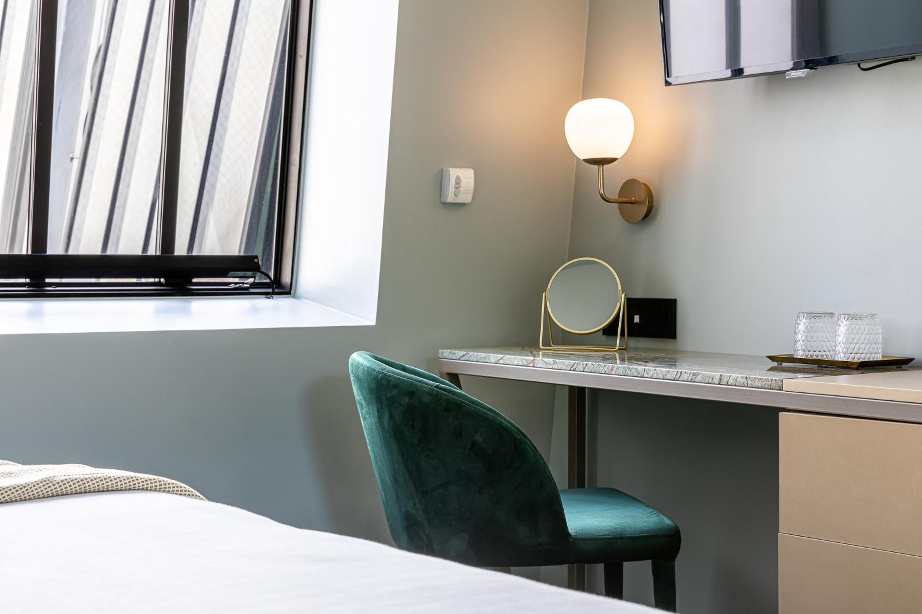 Deluxe Double Room photo 3