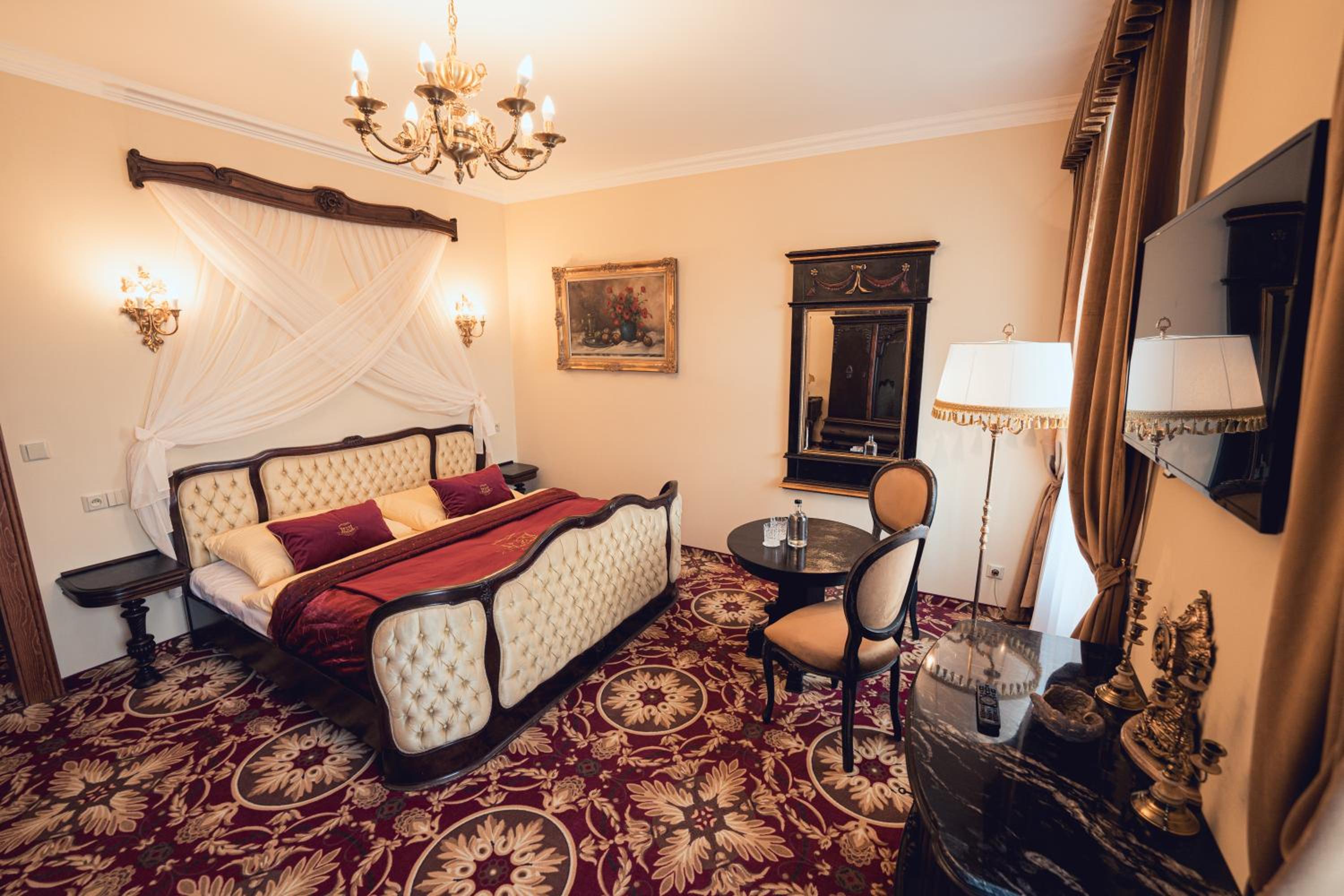 Deluxe King Room