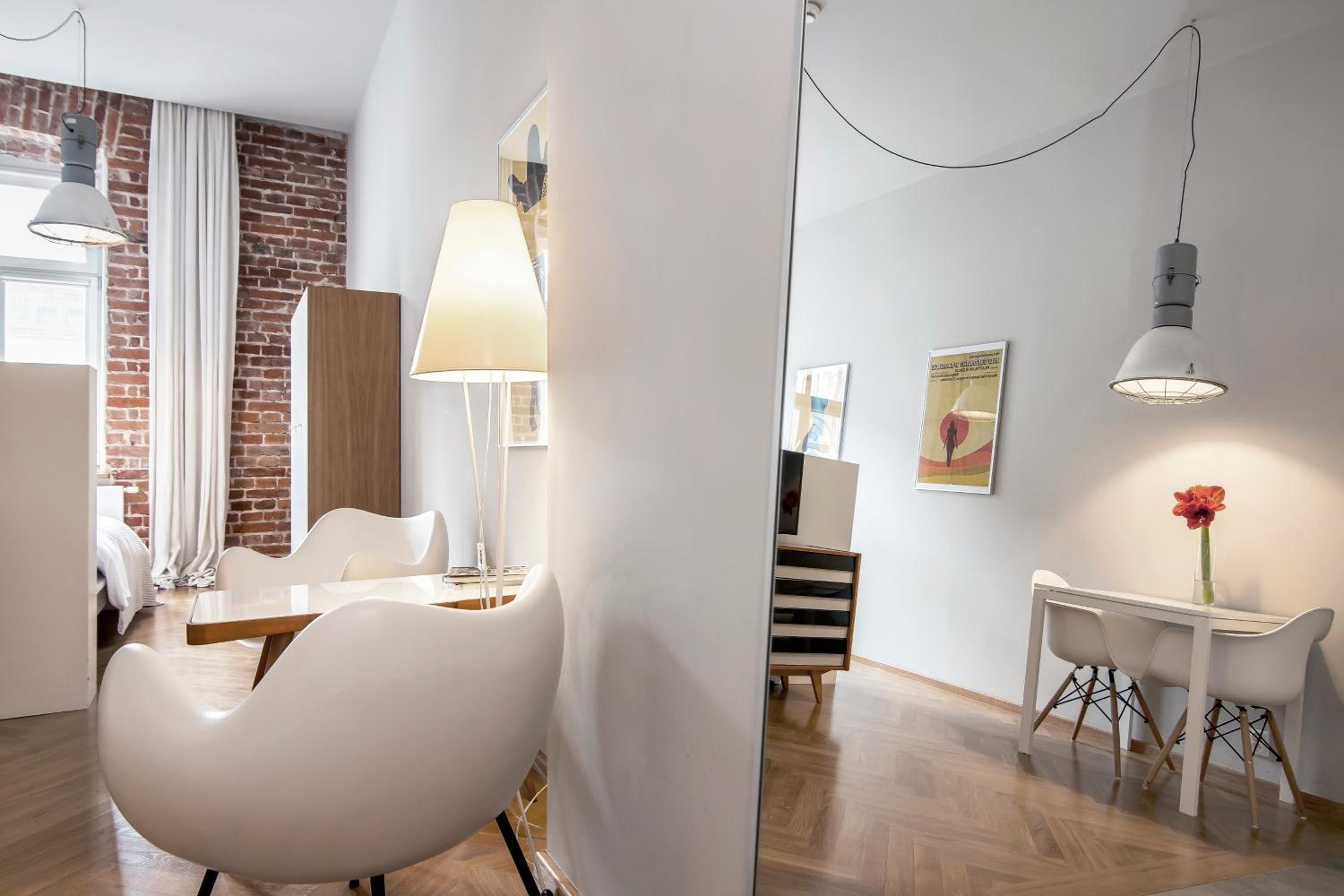 Studio Apartment - Photo 11