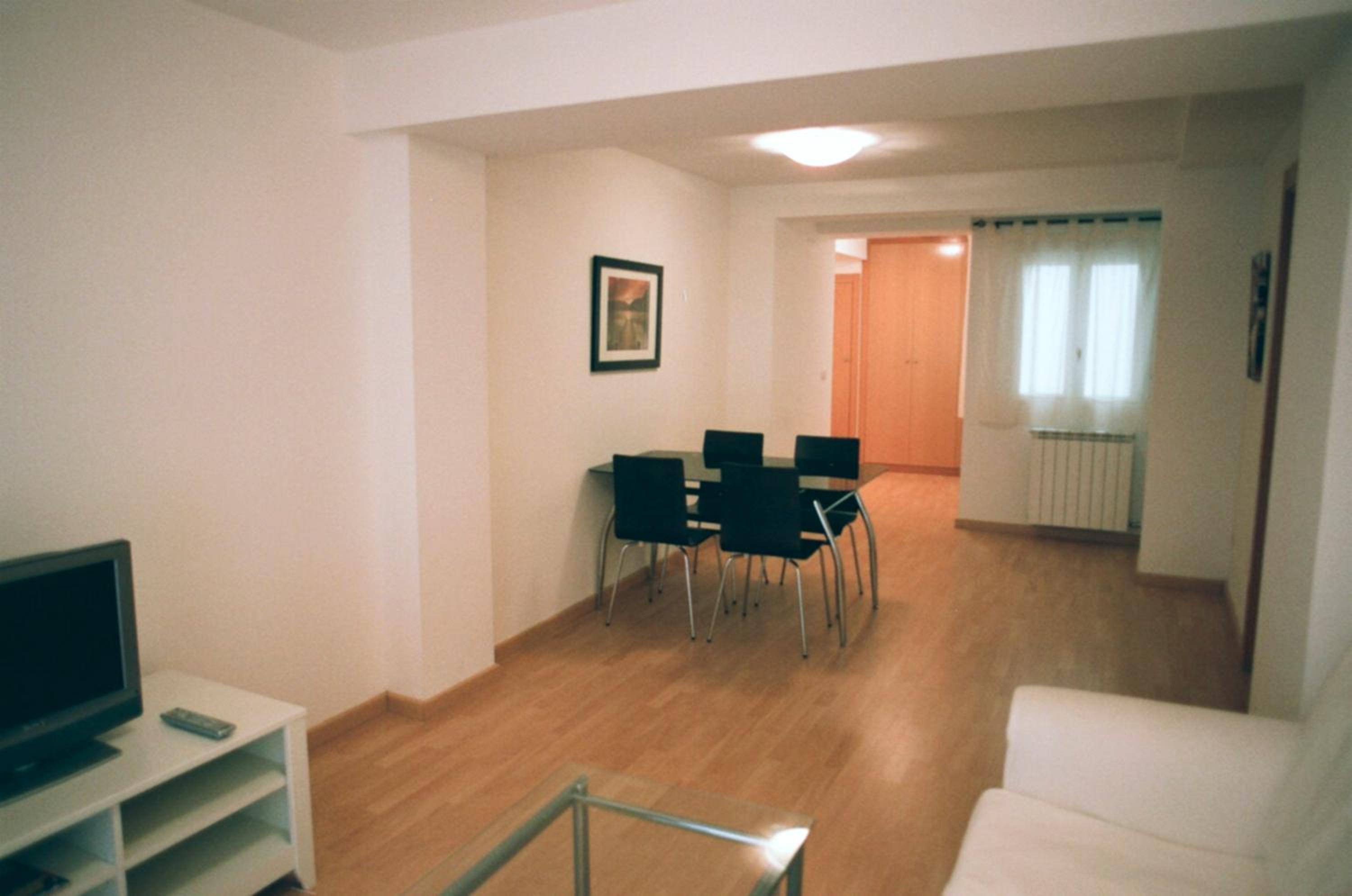Apartamento de Dos Dormitorios (5-6 Adultos)