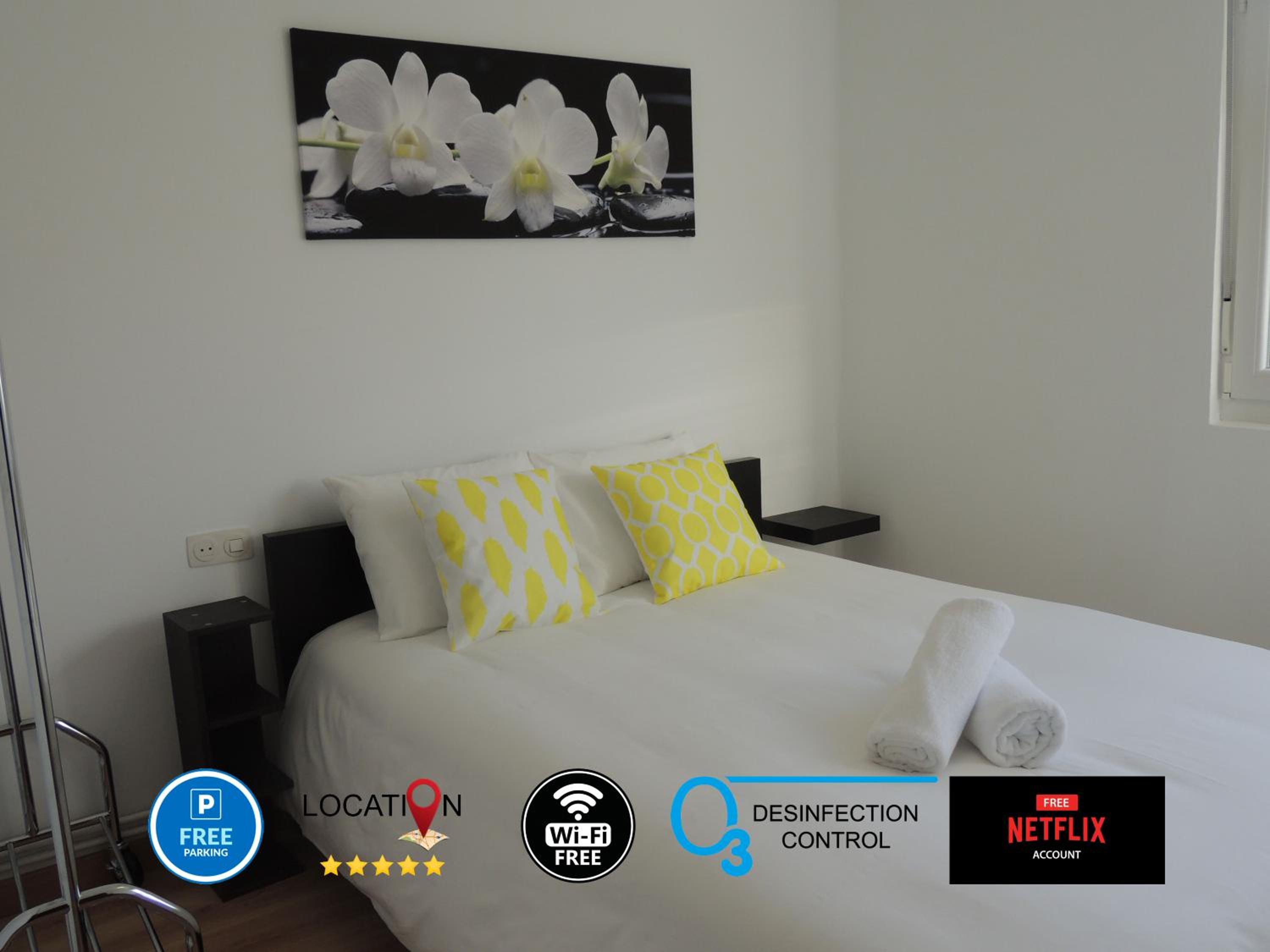 Two-Bedroom Apartment - Photo 23