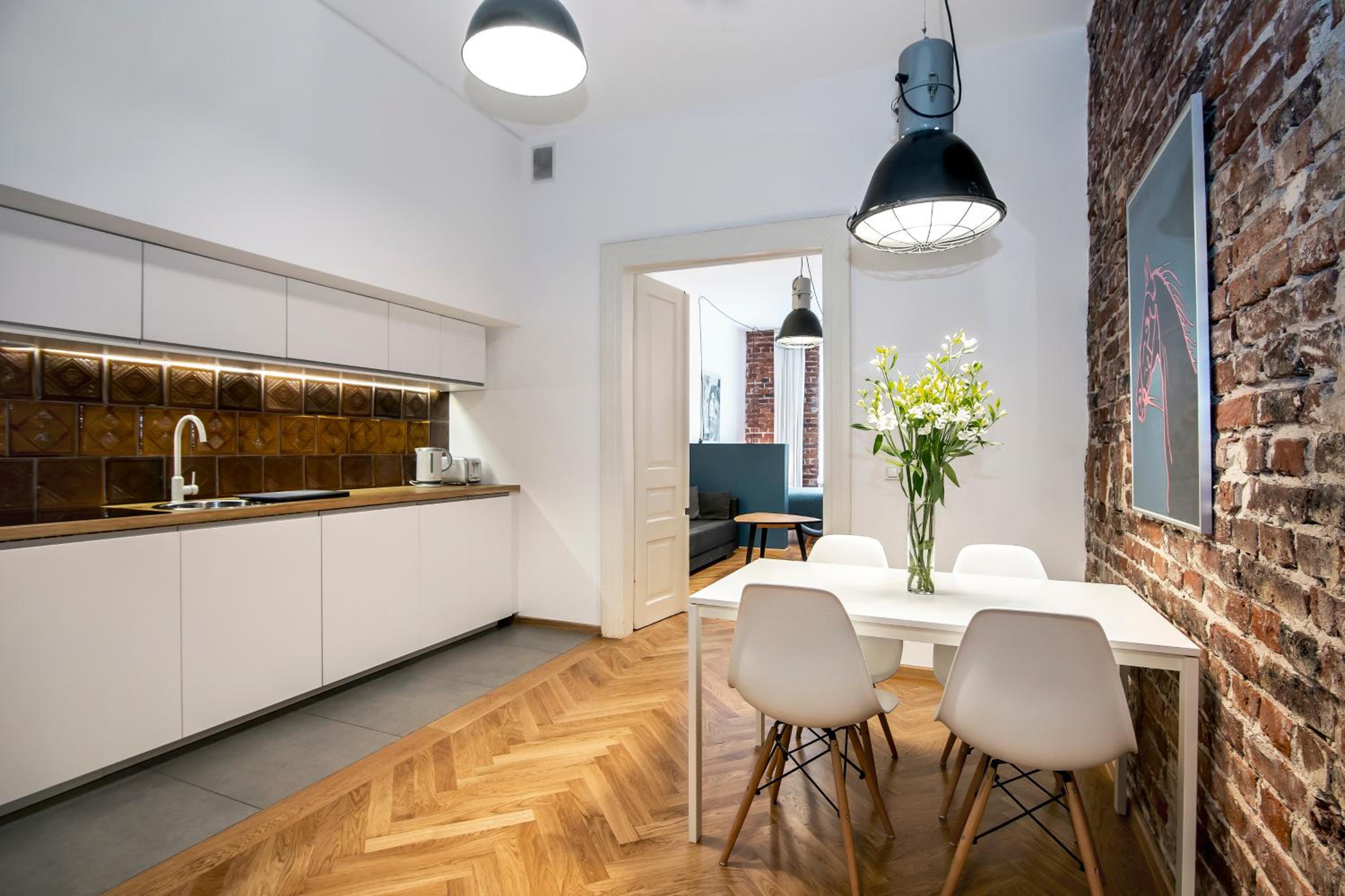 Executive Apartment - Photo 13