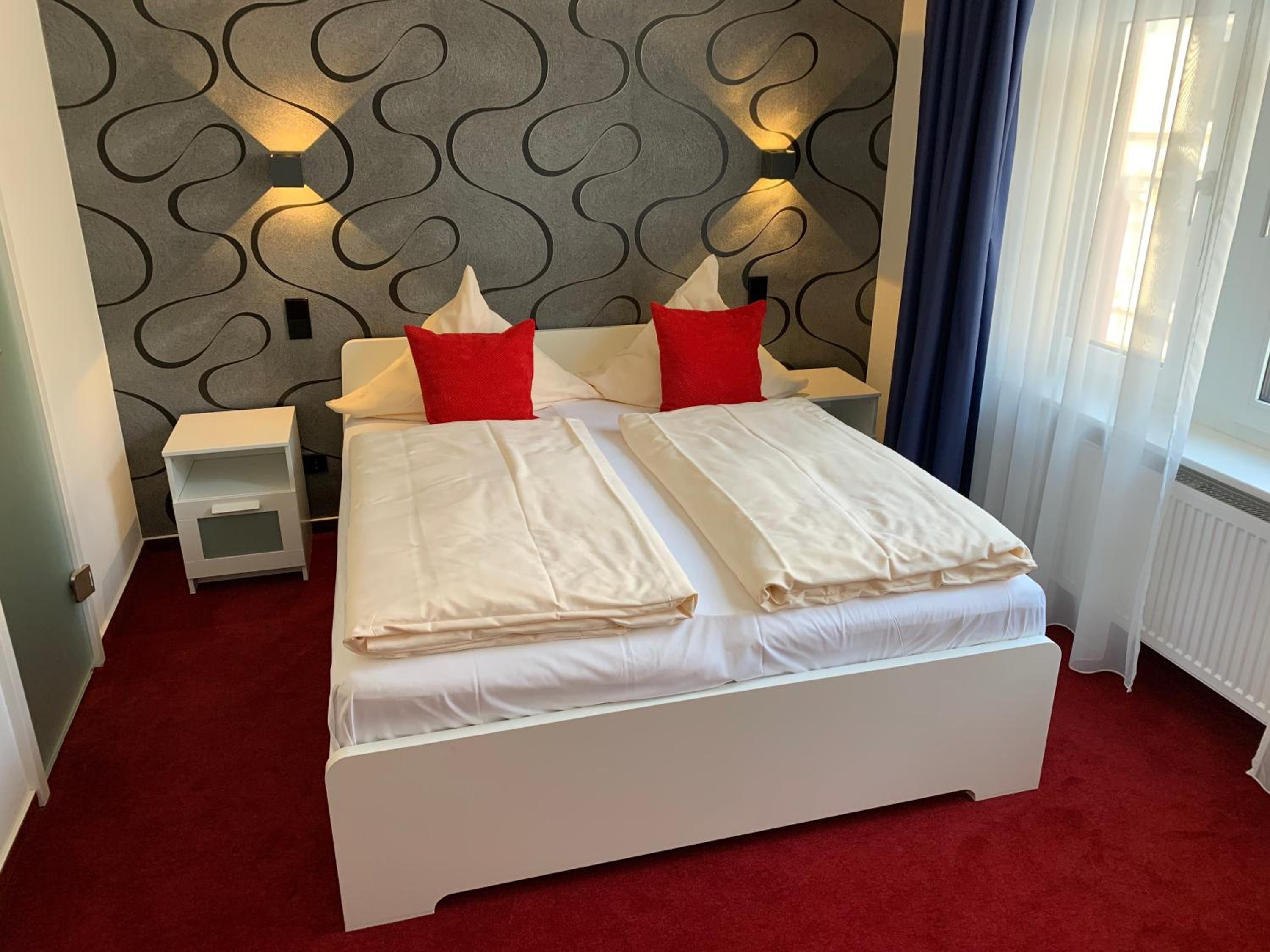 Double Room - Photo 4