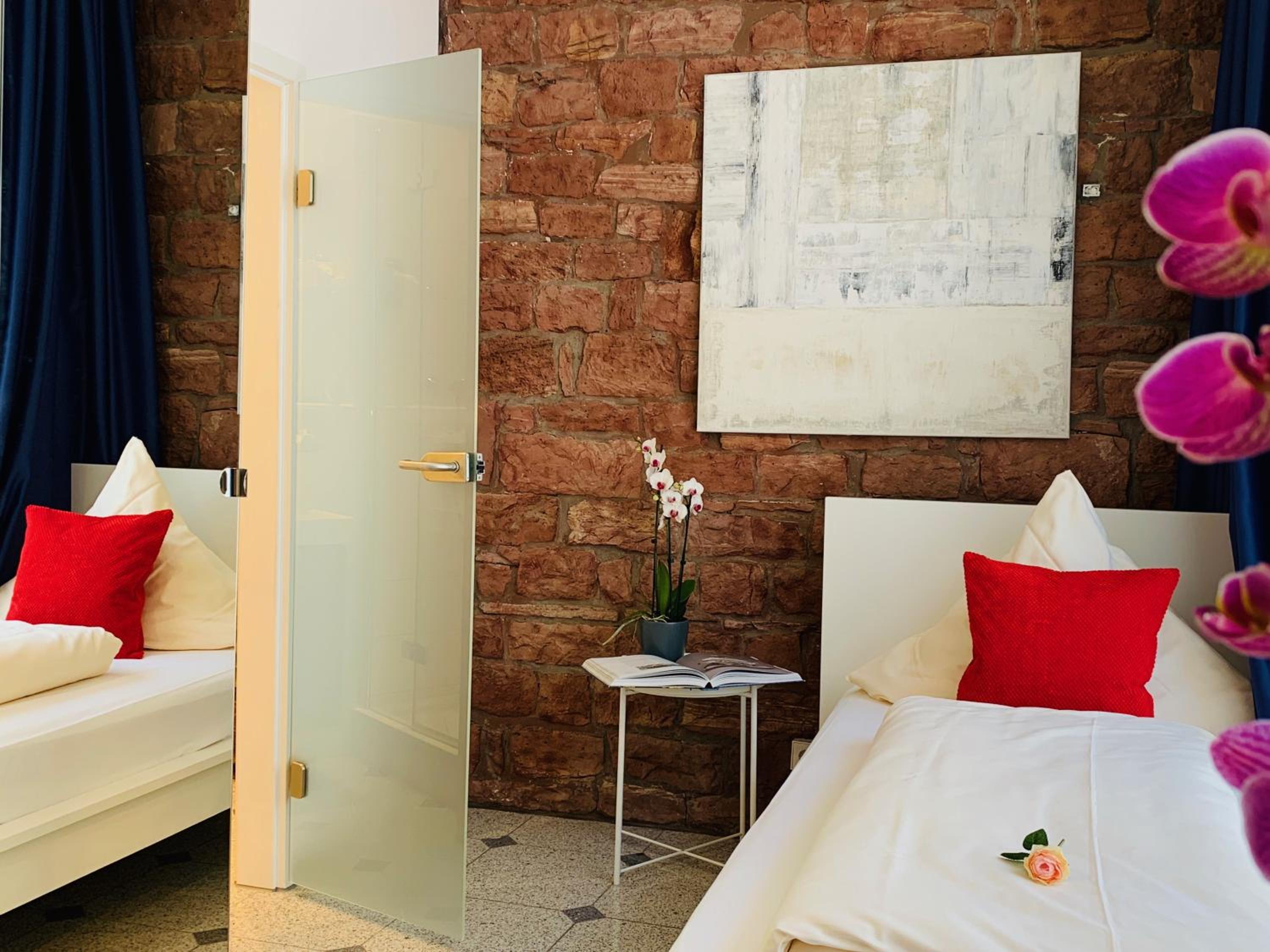 Triple Room - Photo 2