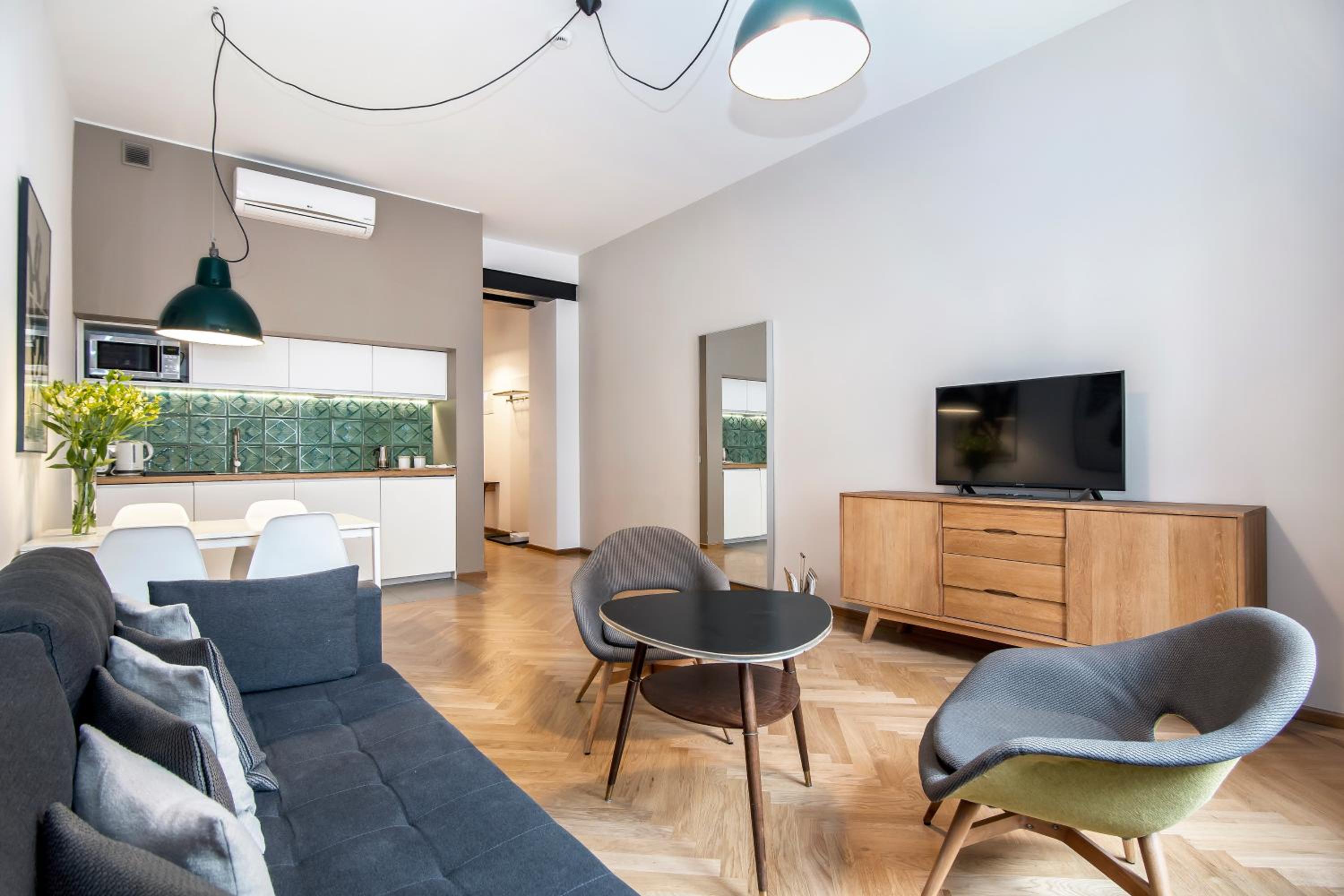 Superior One-Bedroom Apartment - Photo 4