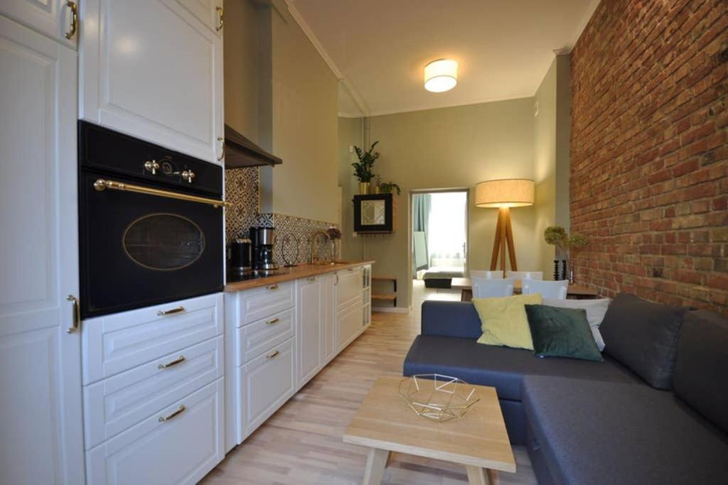 One-Bedroom Apartment - Photo 16