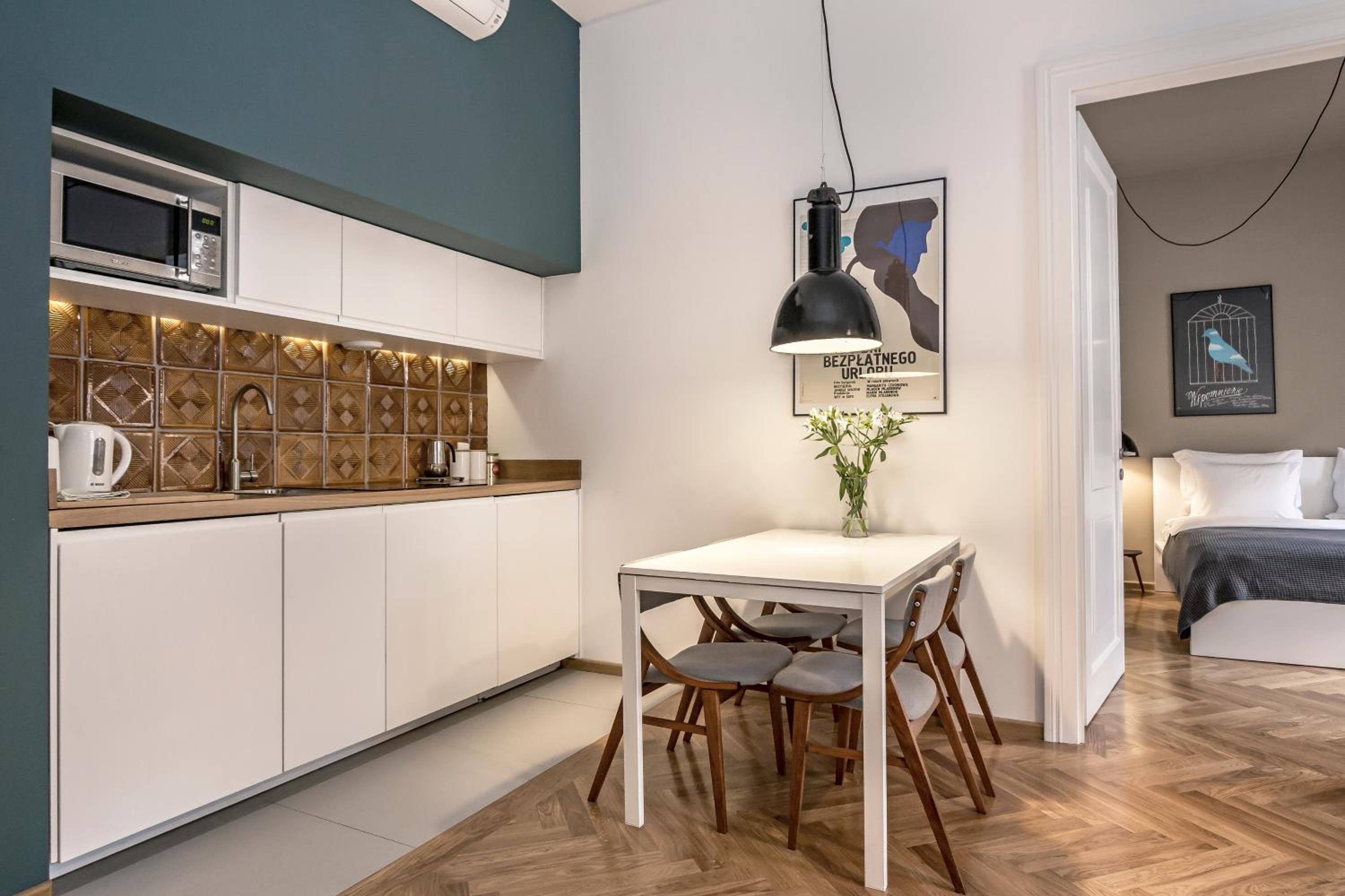 One-Bedroom Apartment - Photo 7
