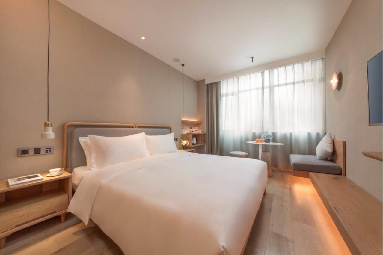City View King Room